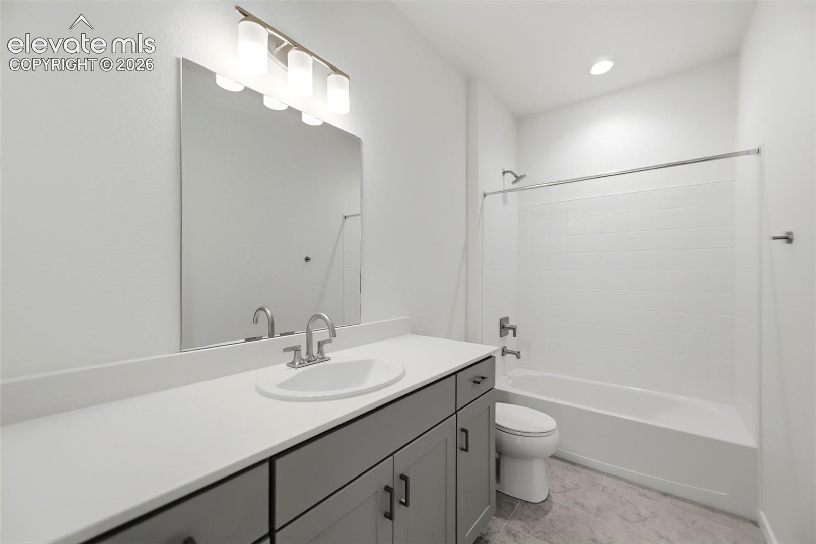 Listing photo 27 for 7968 School House Drive
