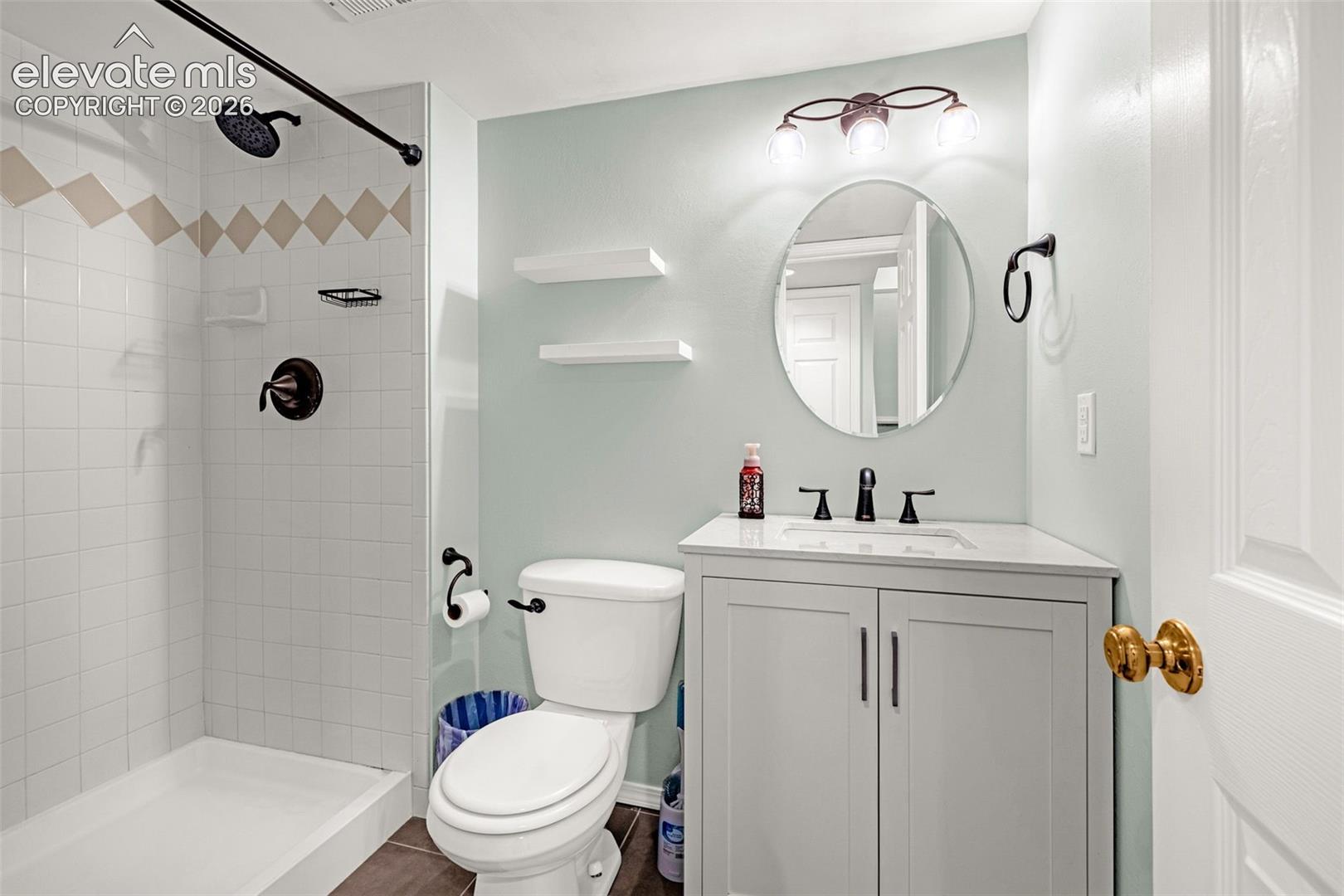 Listing photo 23 for 15628 Dawson Creek Drive