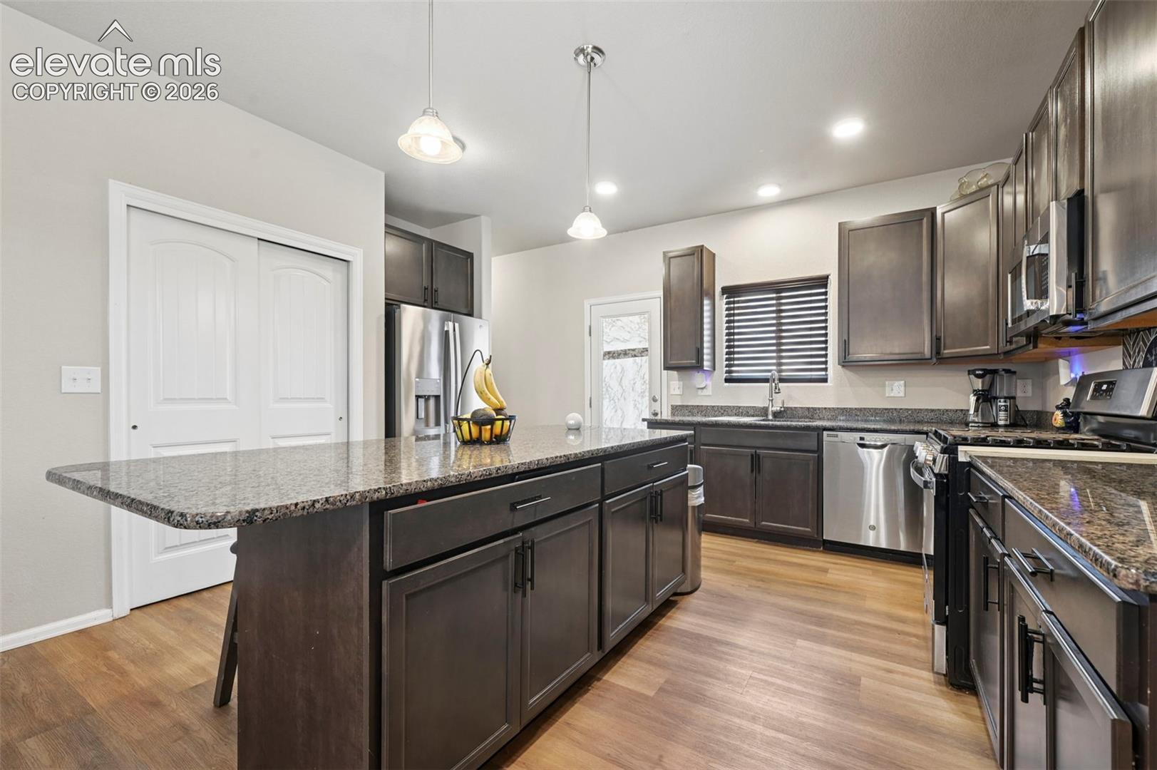 Listing photo 10 for 1114 E Laramie Avenue