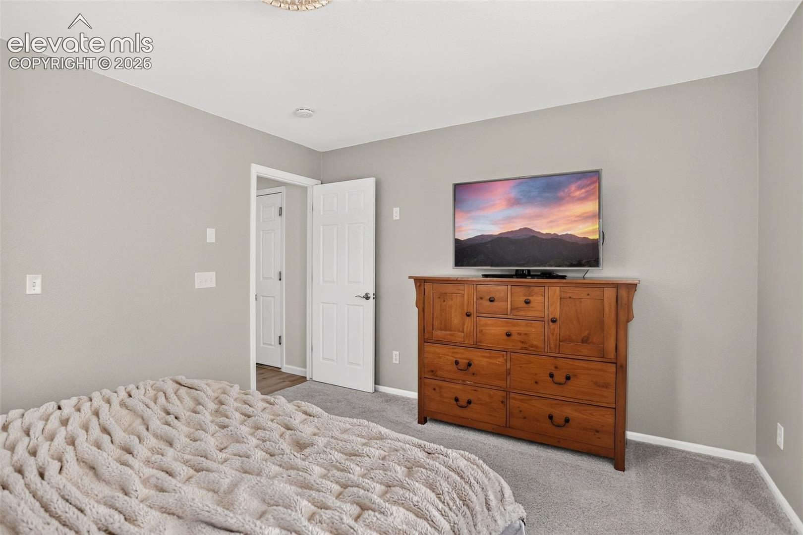Listing photo 27 for 1363 Yellow Granite Way