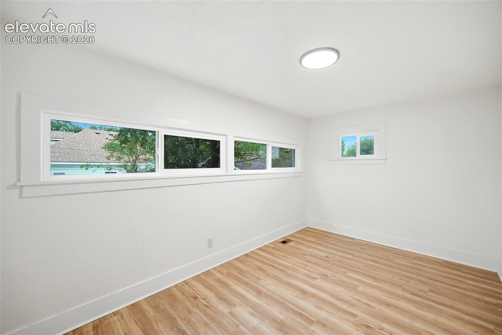 Listing photo 17 for 947 E Costilla Street