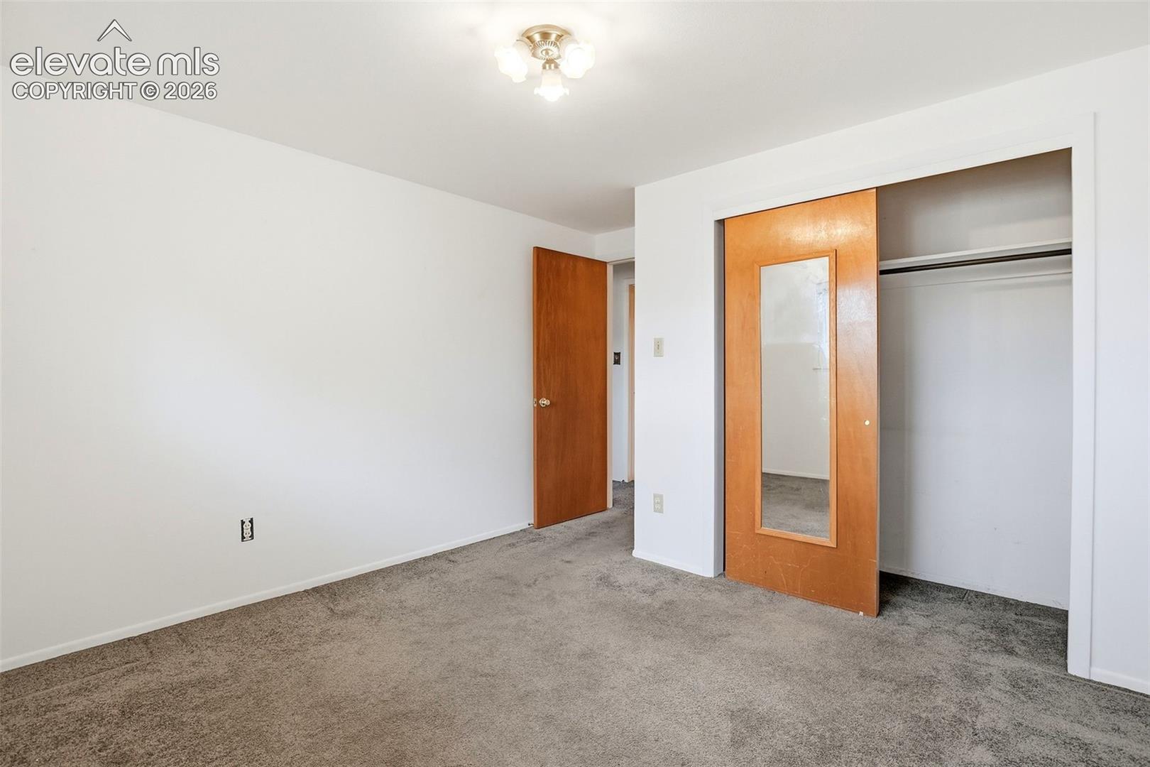 Listing photo 17 for 1442 Bellaire Drive