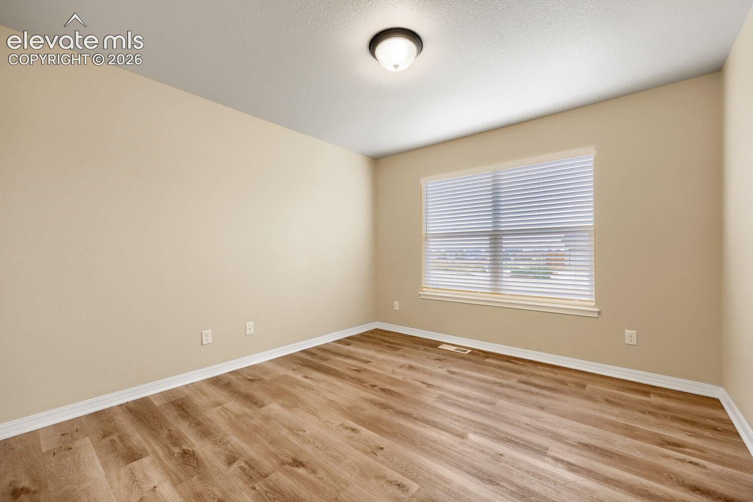 Listing photo 21 for 7917 Mount Huron Trail