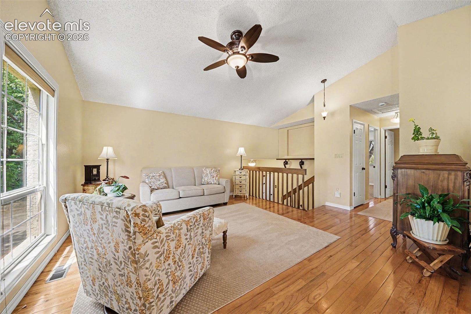 2910 Mirage Drive, photo 9