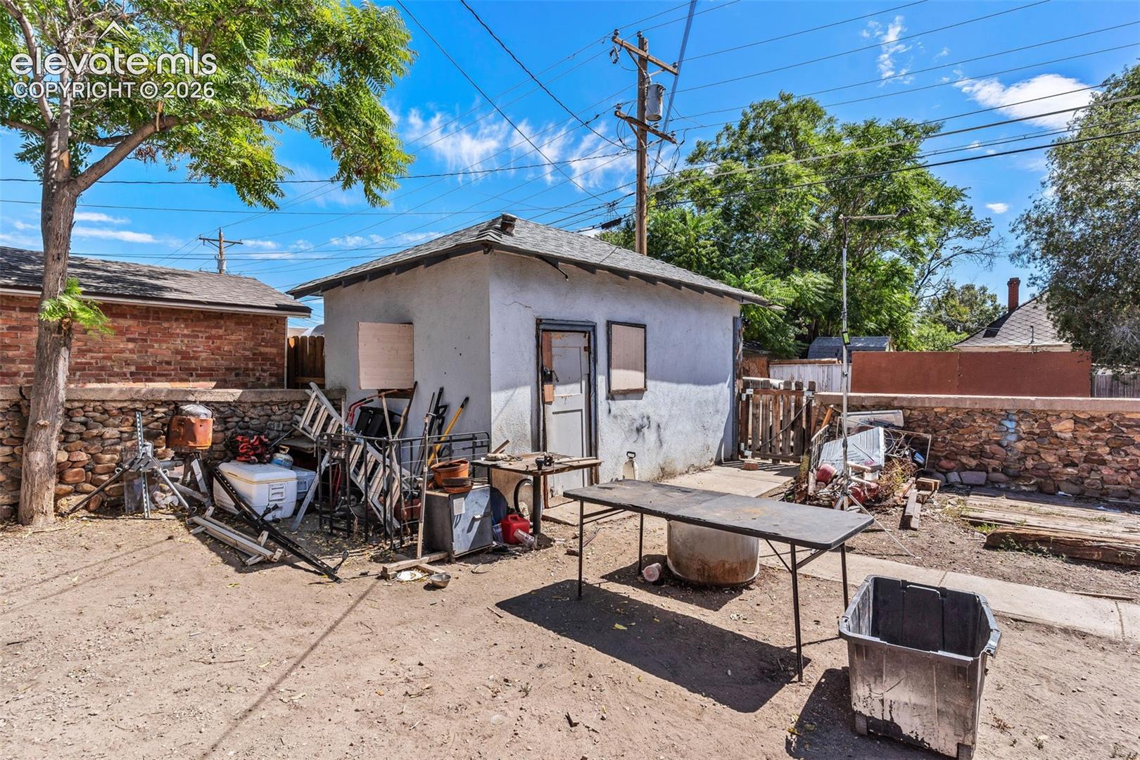 Listing photo 31 for 1008 E 8th Street