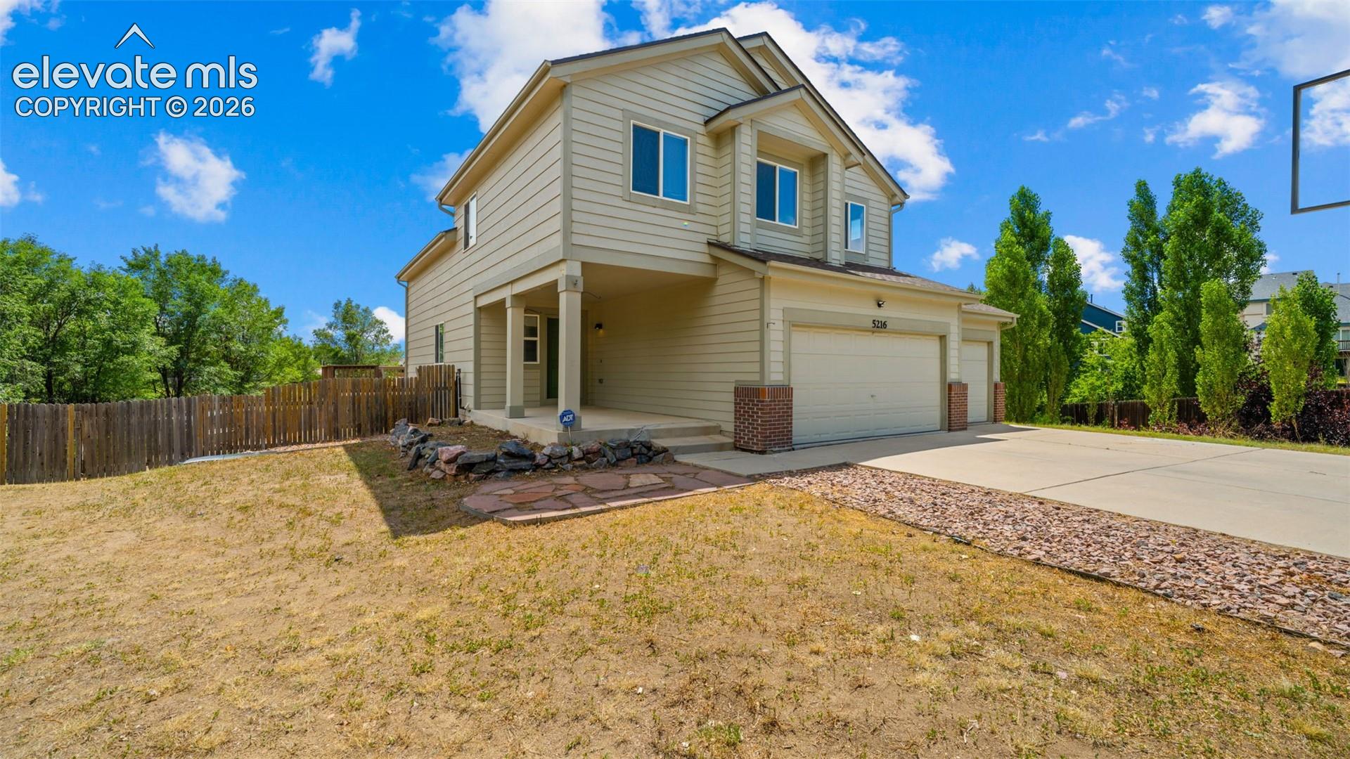Listing photo 3 for 5216 Arroyo Street