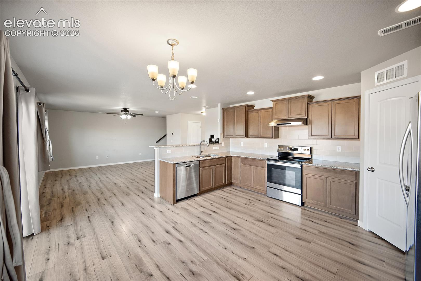 Listing photo 14 for 7701 Berwyn Loop