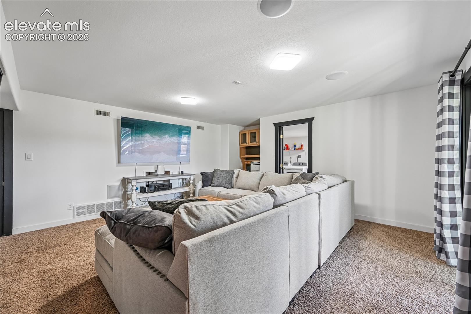 Listing photo 32 for 1245 Highland Meadows Drive
