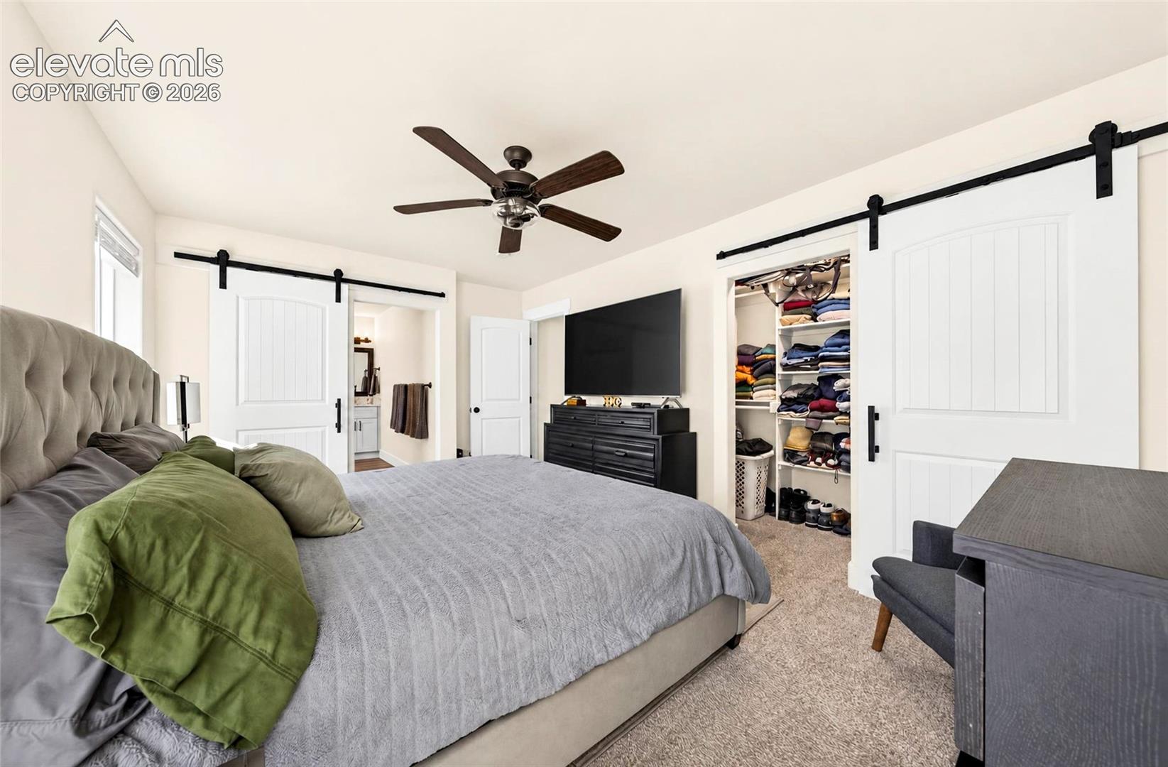 Listing photo 21 for 258 Turnabout Lane