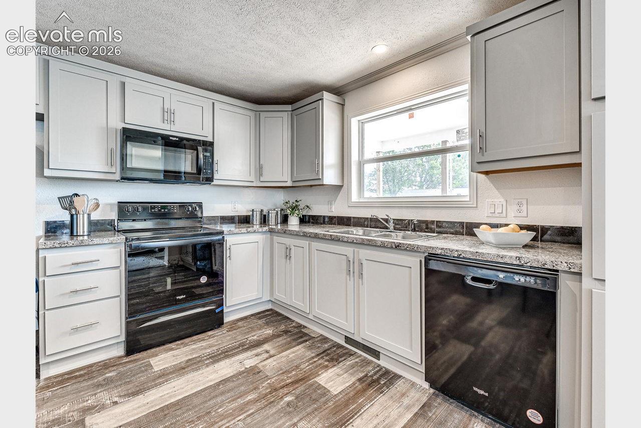 Listing photo 6 for 7 County Road 149 NA