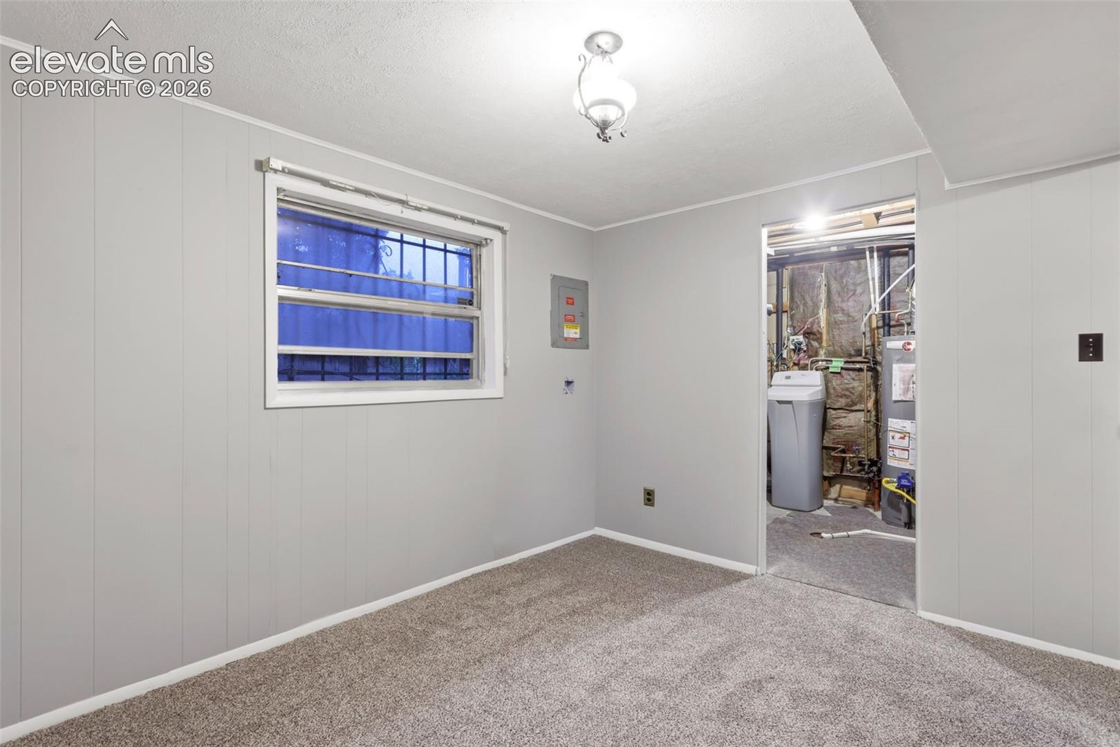 Listing photo 18 for 6973 Roaring Spring Avenue