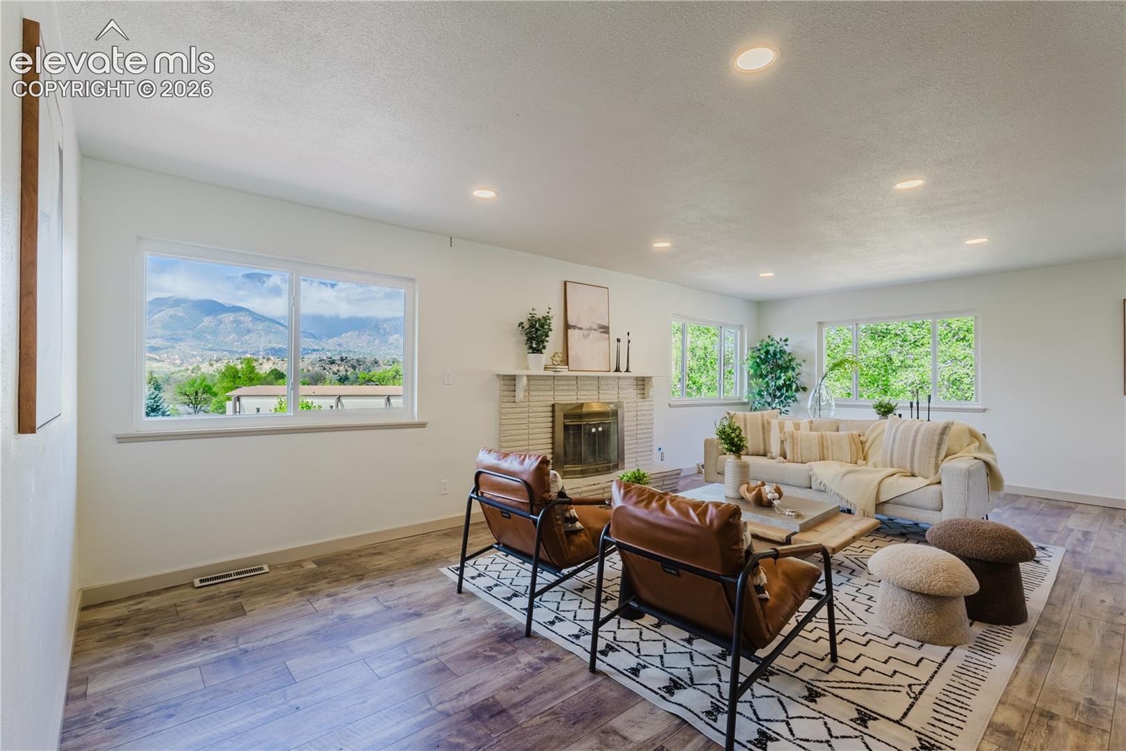 2927 Garden Hill Drive, photo 5