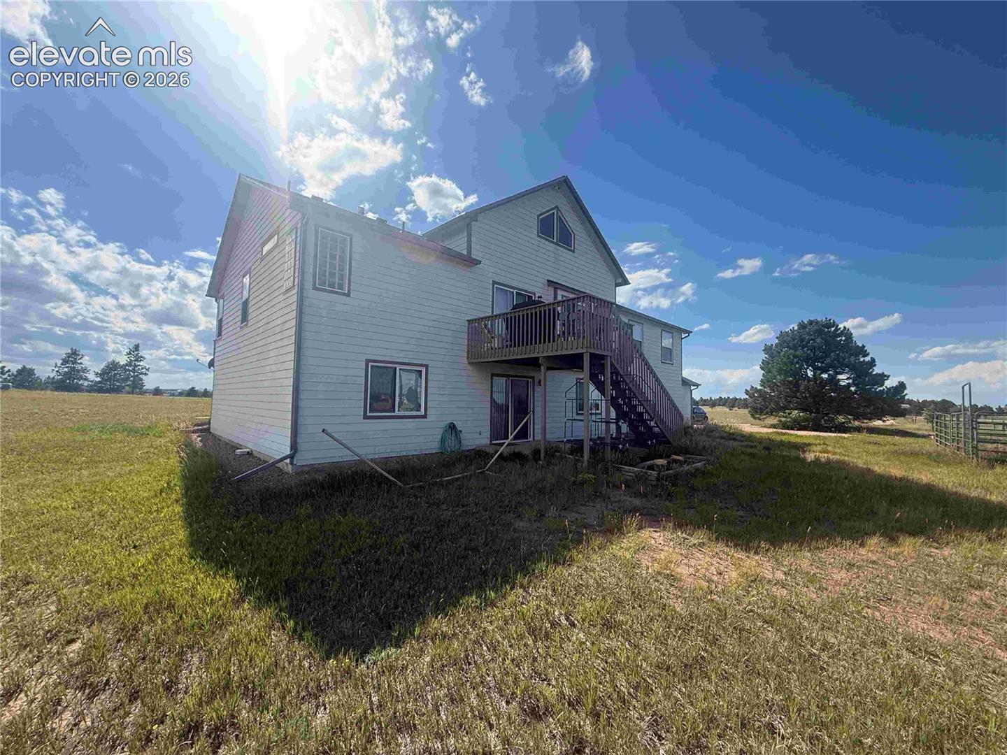 Listing photo 3 for 18165 Pinon Park Road