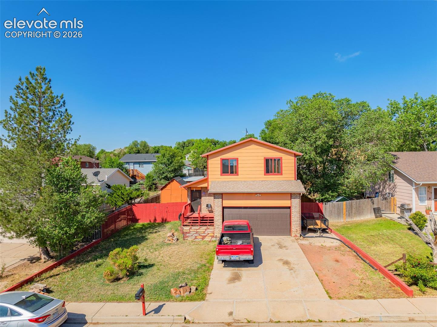 Listing photo 2 for 613 Wheat Field Road