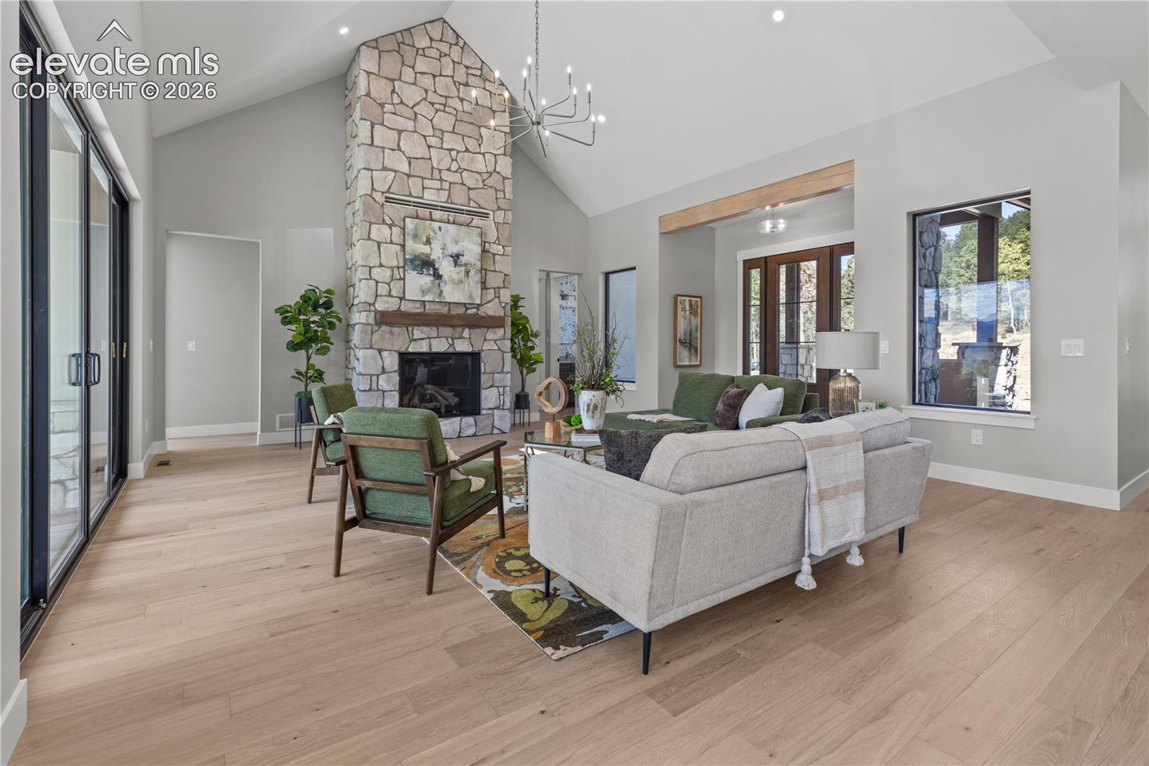 Listing photo 3 for 1405 Red Haven Place