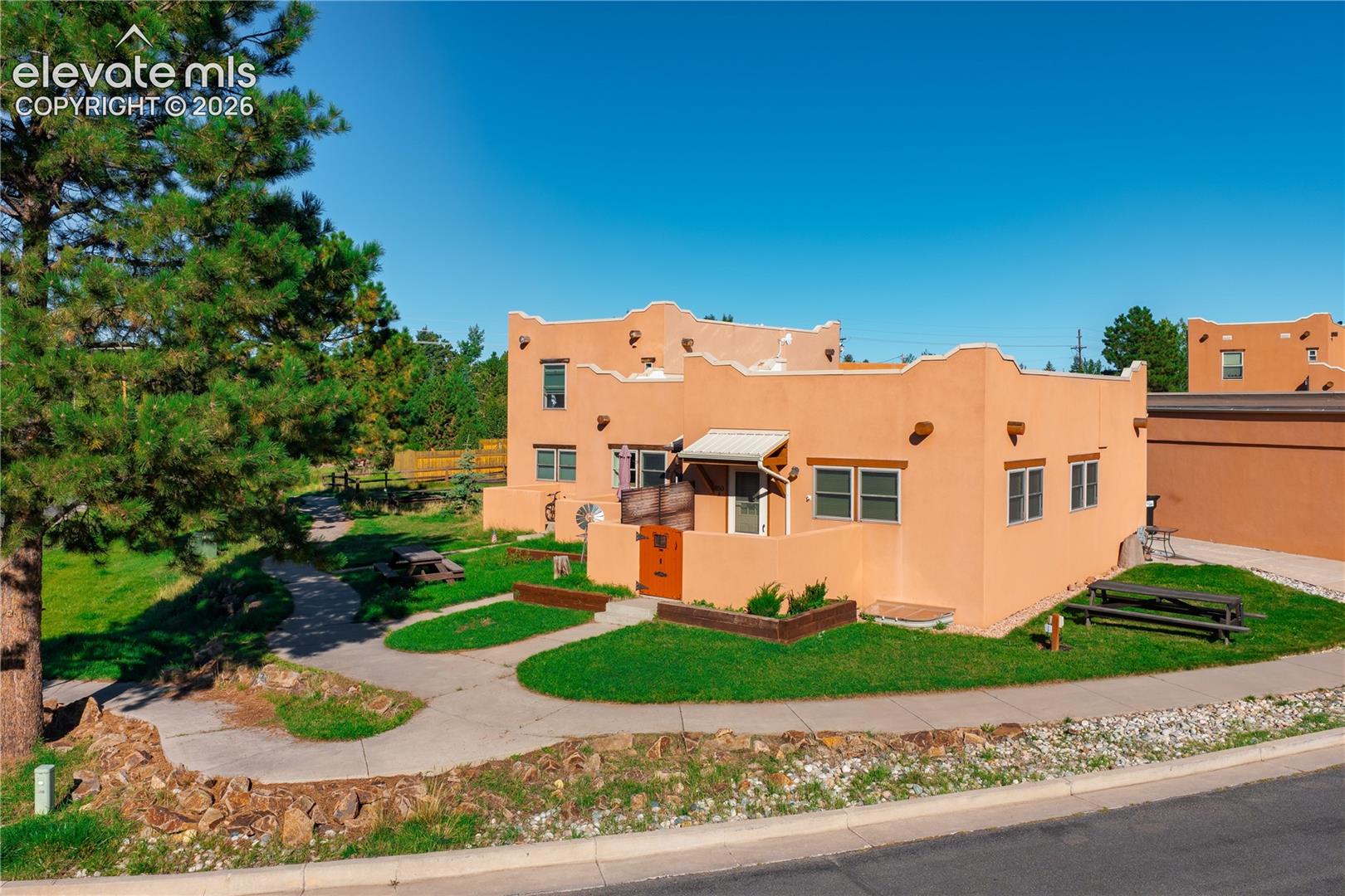 Listing photo 28 for 850 Forest Edge Road A
