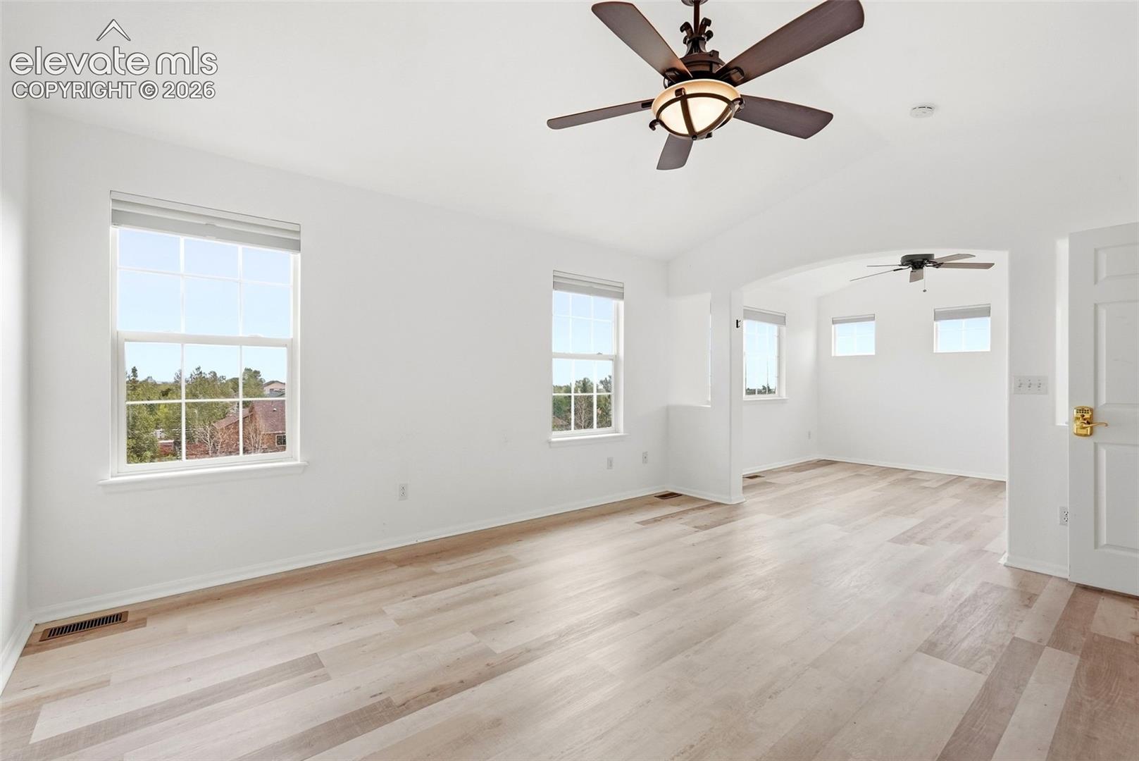 Listing photo 35 for 8931 Oakmont Road