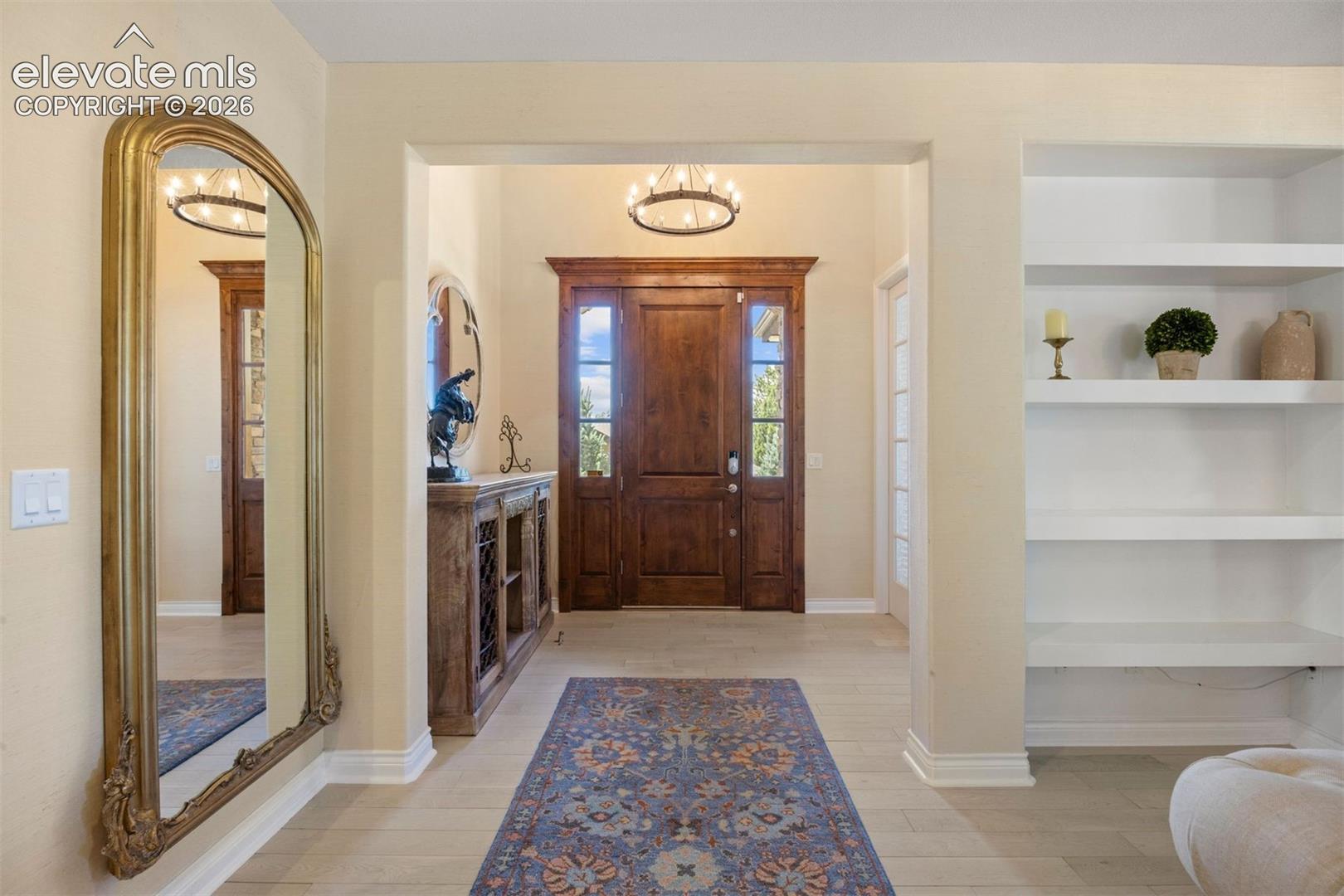 Listing photo 3 for 2151 Saddleback Drive