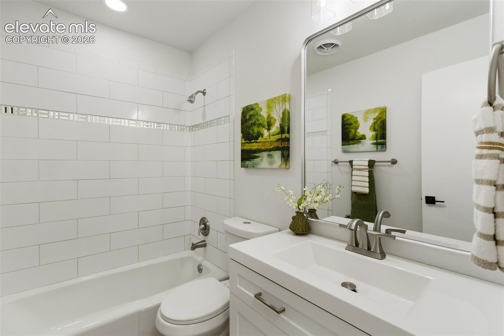 Listing photo 21 for 705 Pioneer Lane