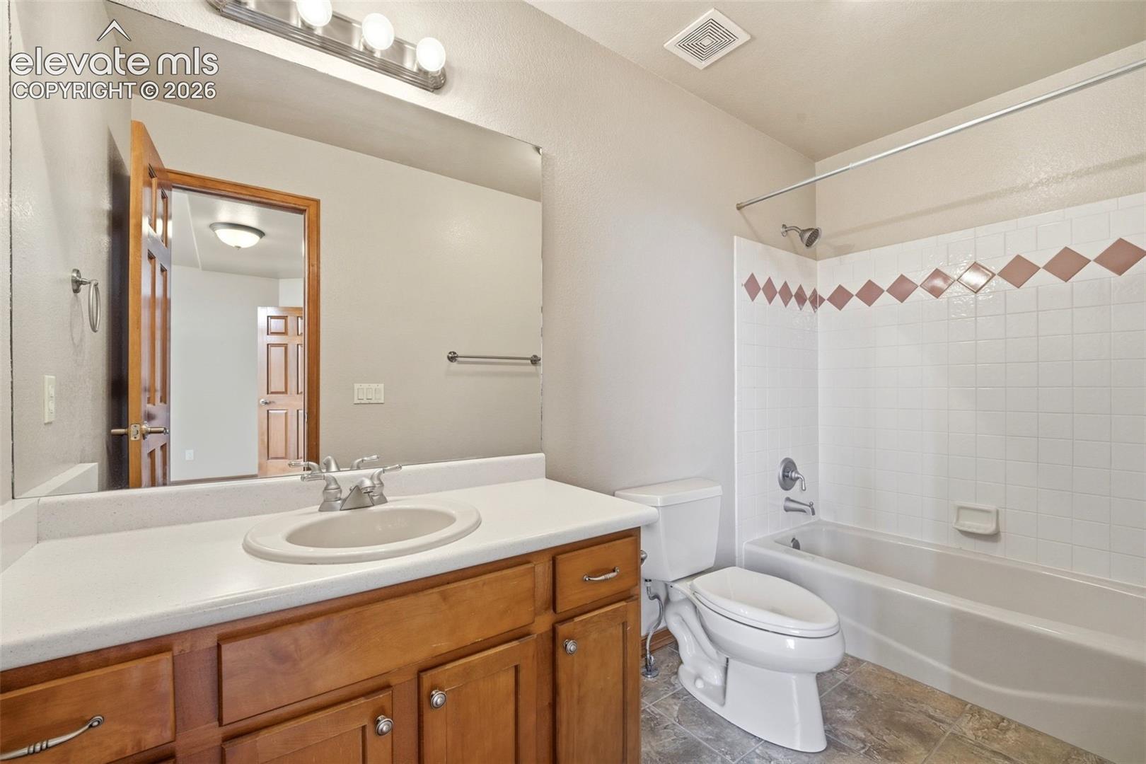 1630 Oakmont Drive, photo 16