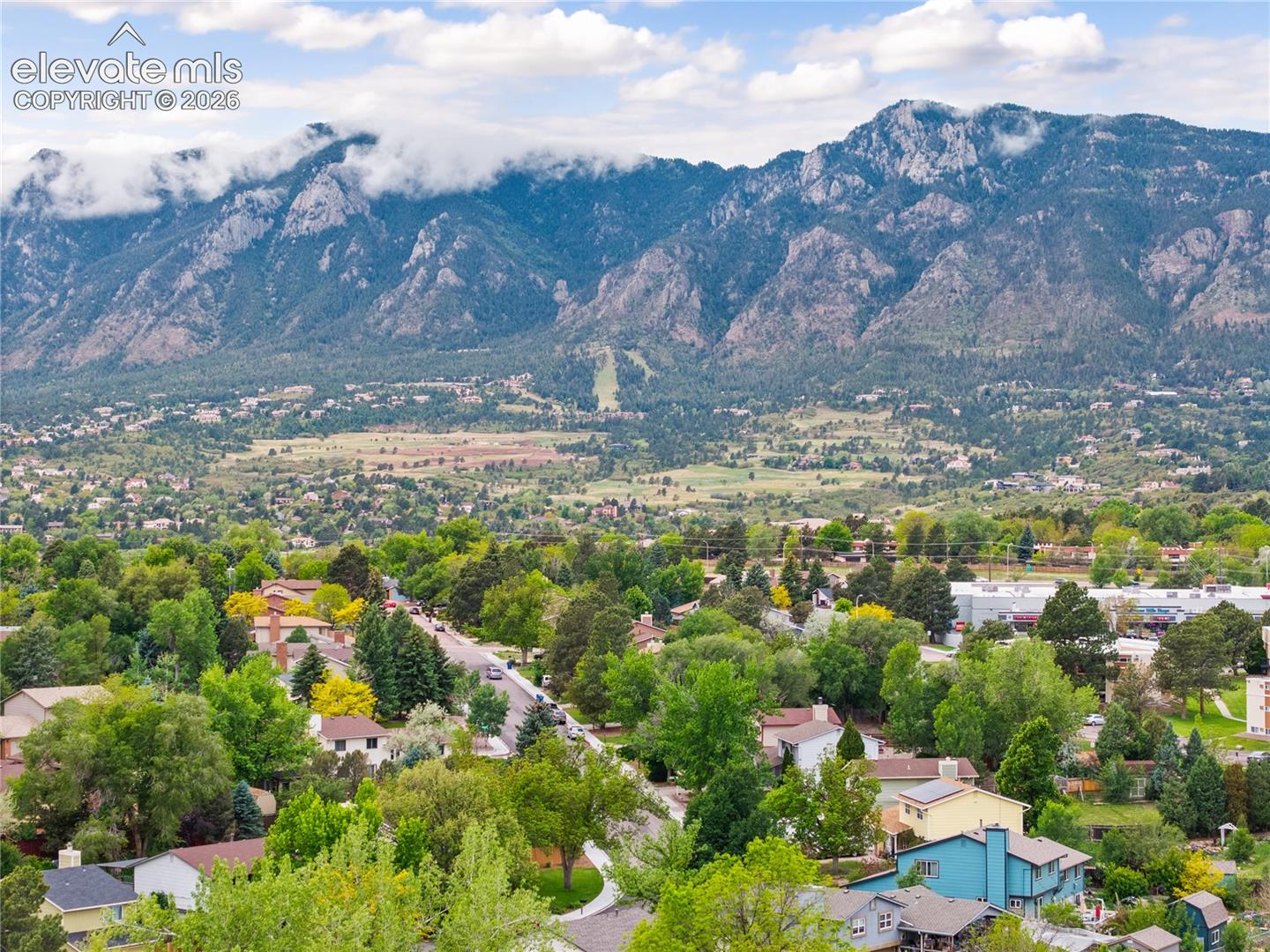 Listing photo 35 for 2998 Westcliff Circle