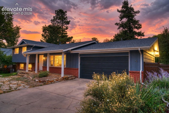 509 W Cheyenne Road — listing photo