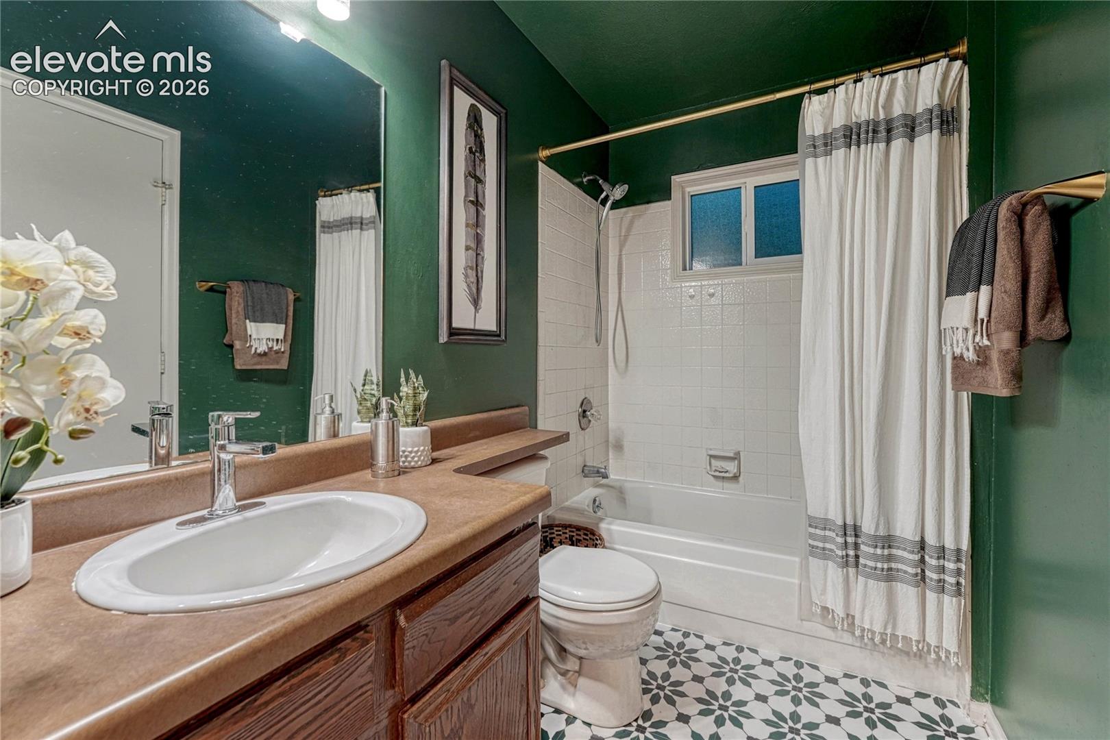 2045 Heathercrest Drive, photo 18