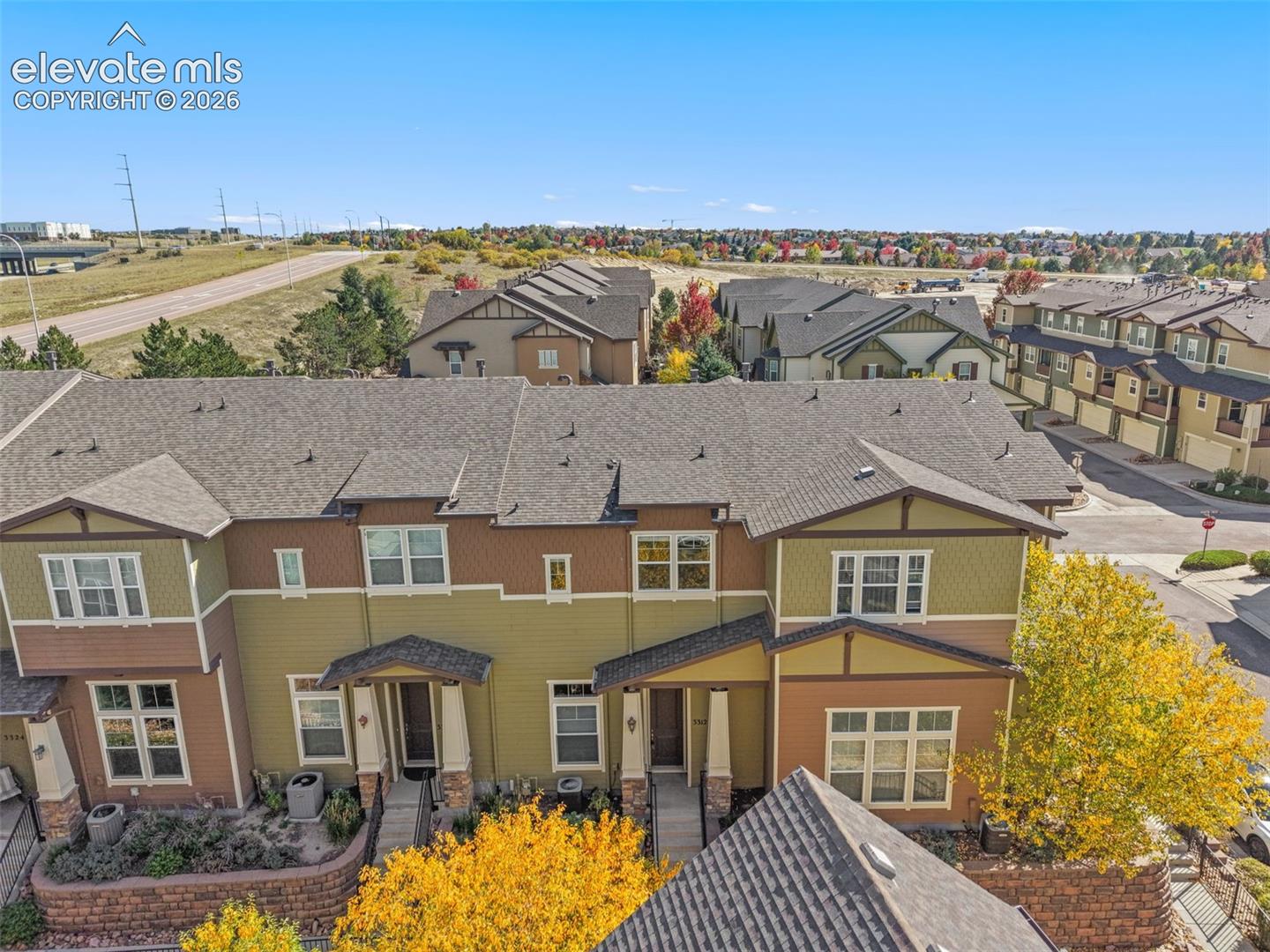 Listing photo 2 for 3312 Ironton Creek Point