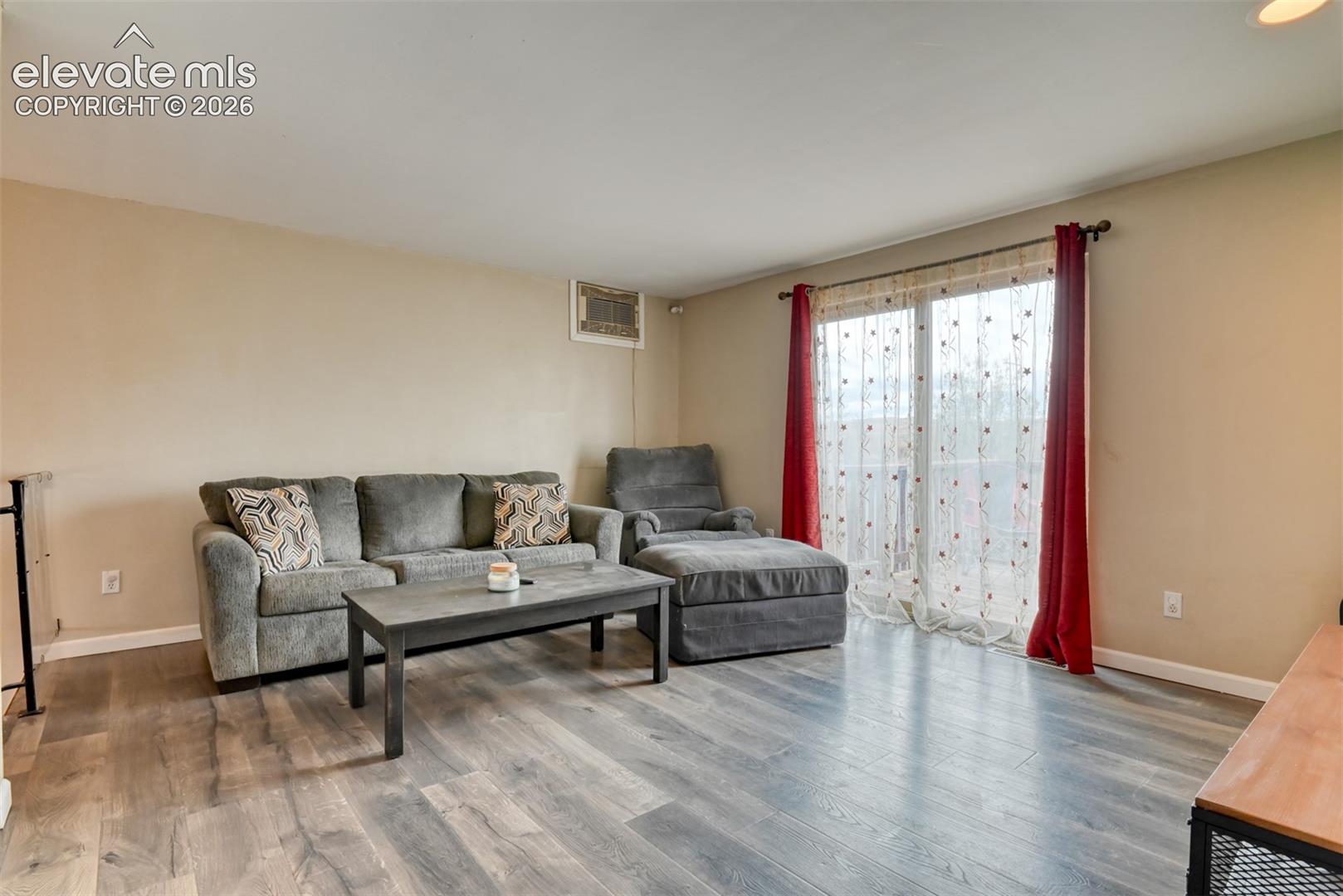 Listing photo 6 for 1530 Leigh Lane