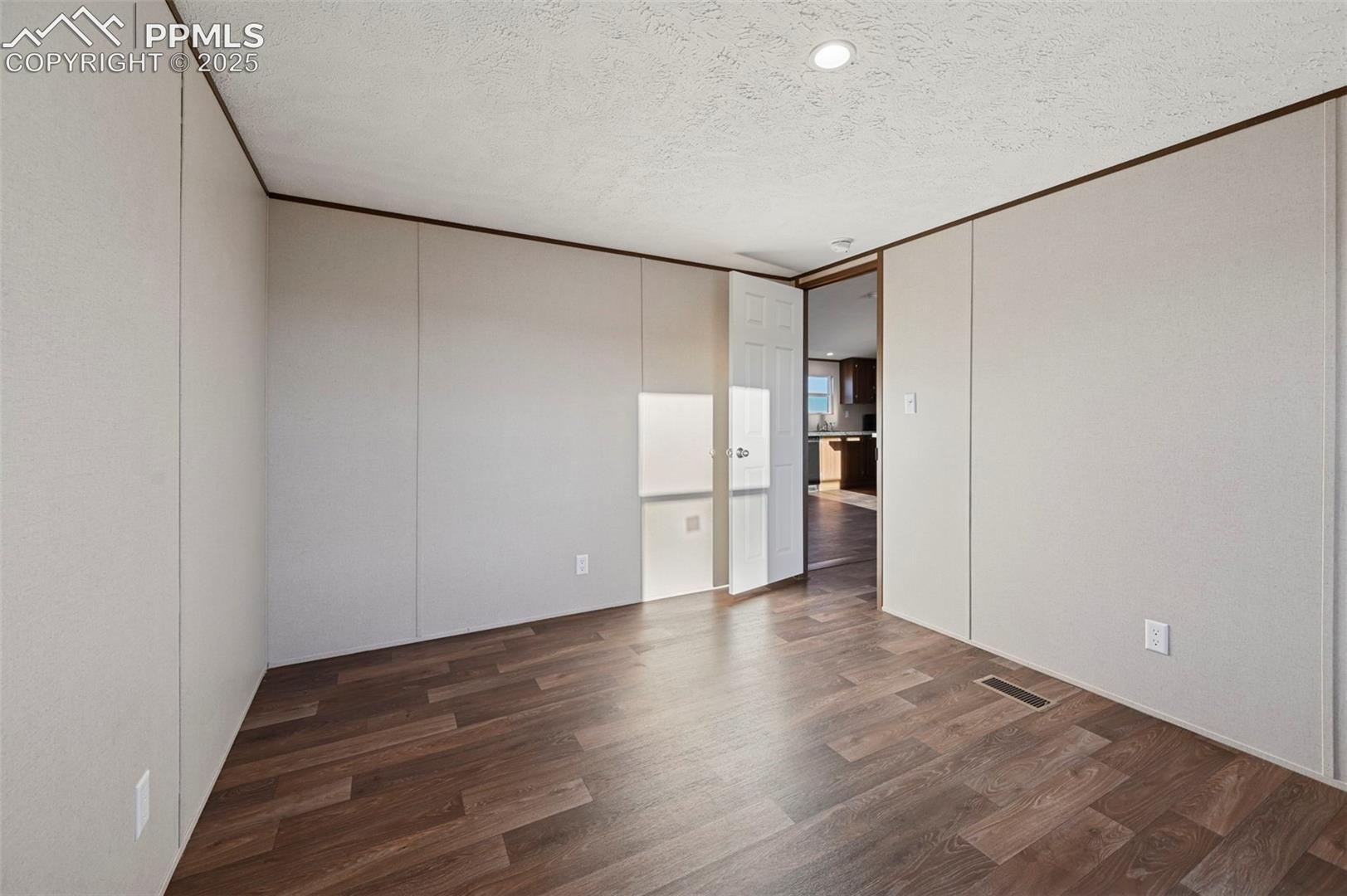 Listing photo 11 for 20585 Calle Pacifico Point