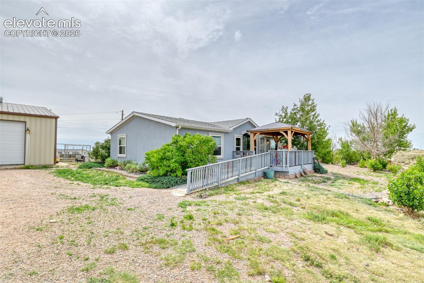 Listing photo 12 for 9672 Avenida Hermosa View