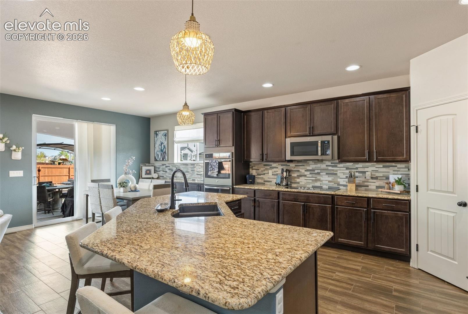 Listing photo 7 for 12792 Longview Park Lane