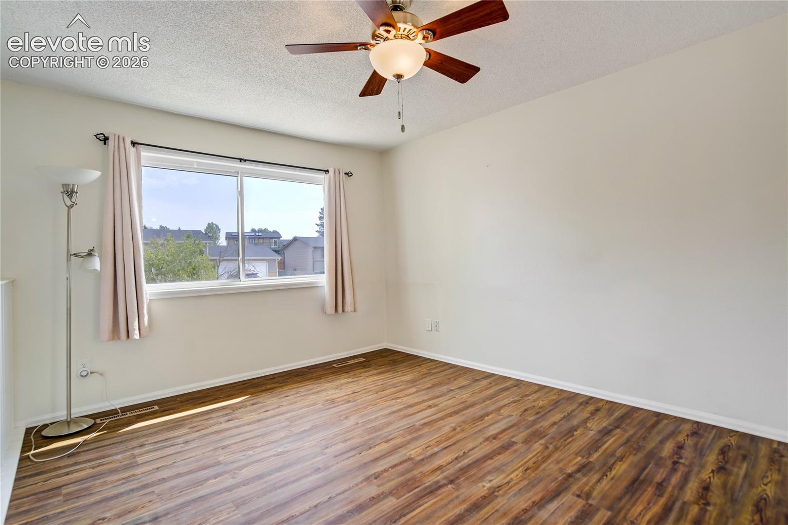 4340 Drummond Street, photo 10