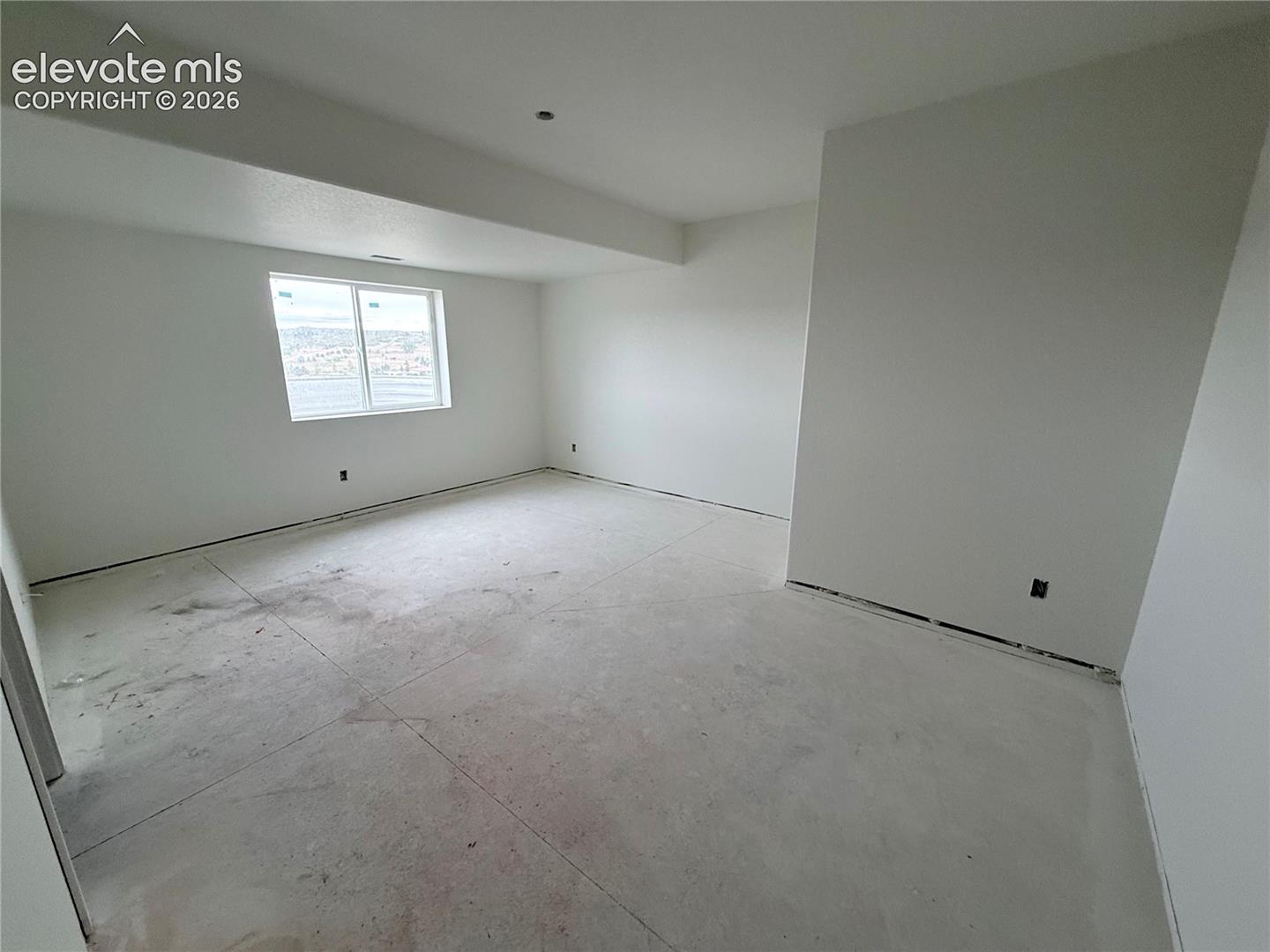 Listing photo 30 for 13437 Pride Mountain Drive