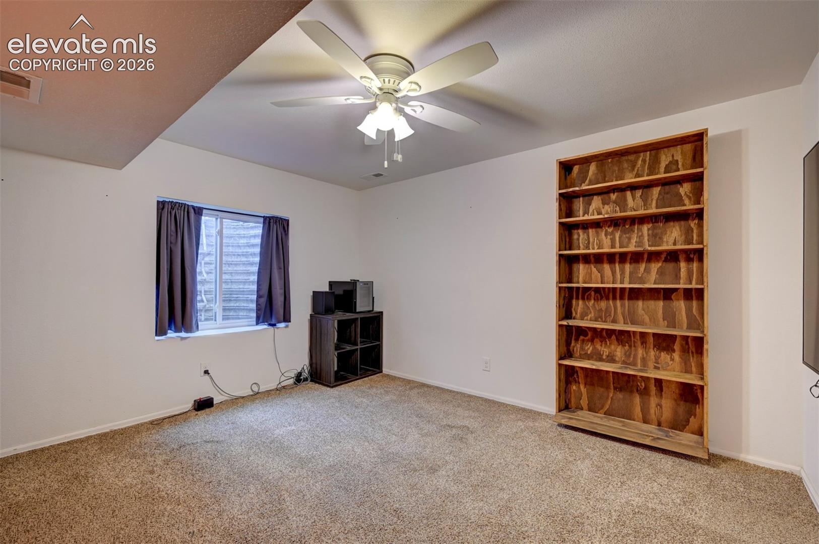 Listing photo 31 for 8170 Valli-Farm Road