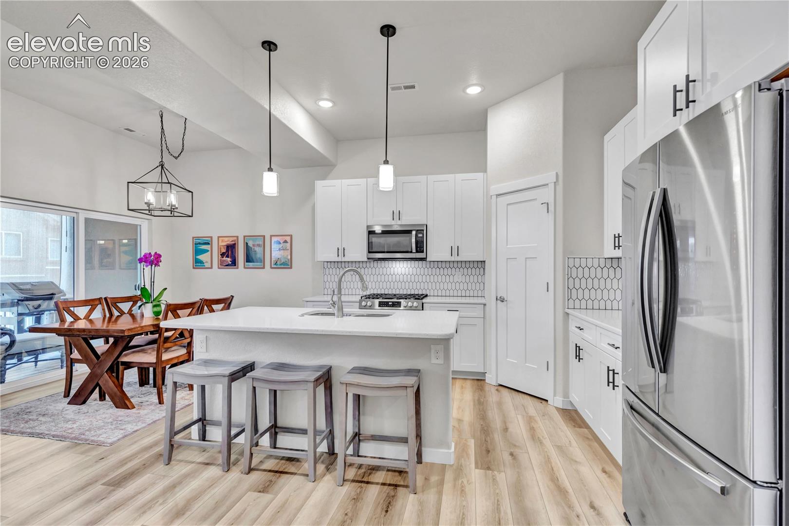 Listing photo 4 for 5675 Villa Lorenzo Drive