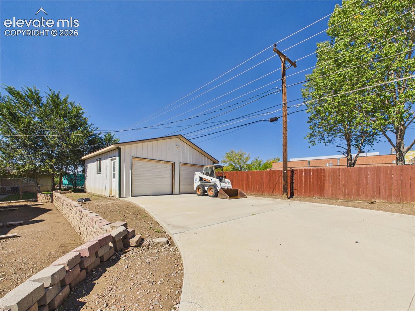 Listing photo 27 for 2805 E 16th Street