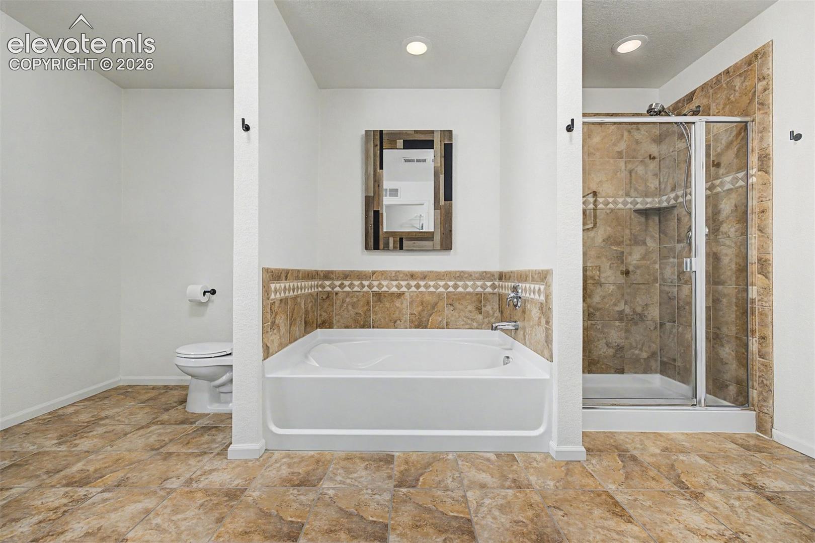 Listing photo 26 for 7716 Candlelight Lane