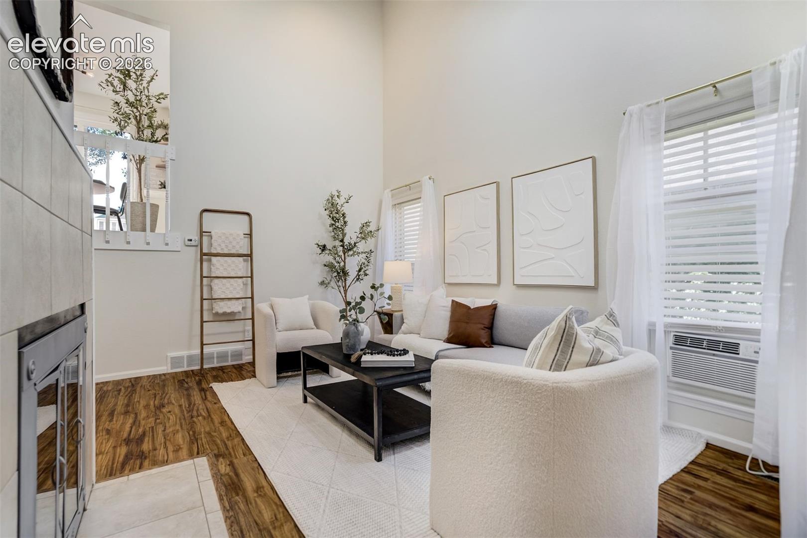 8295 Candon Drive, photo 4