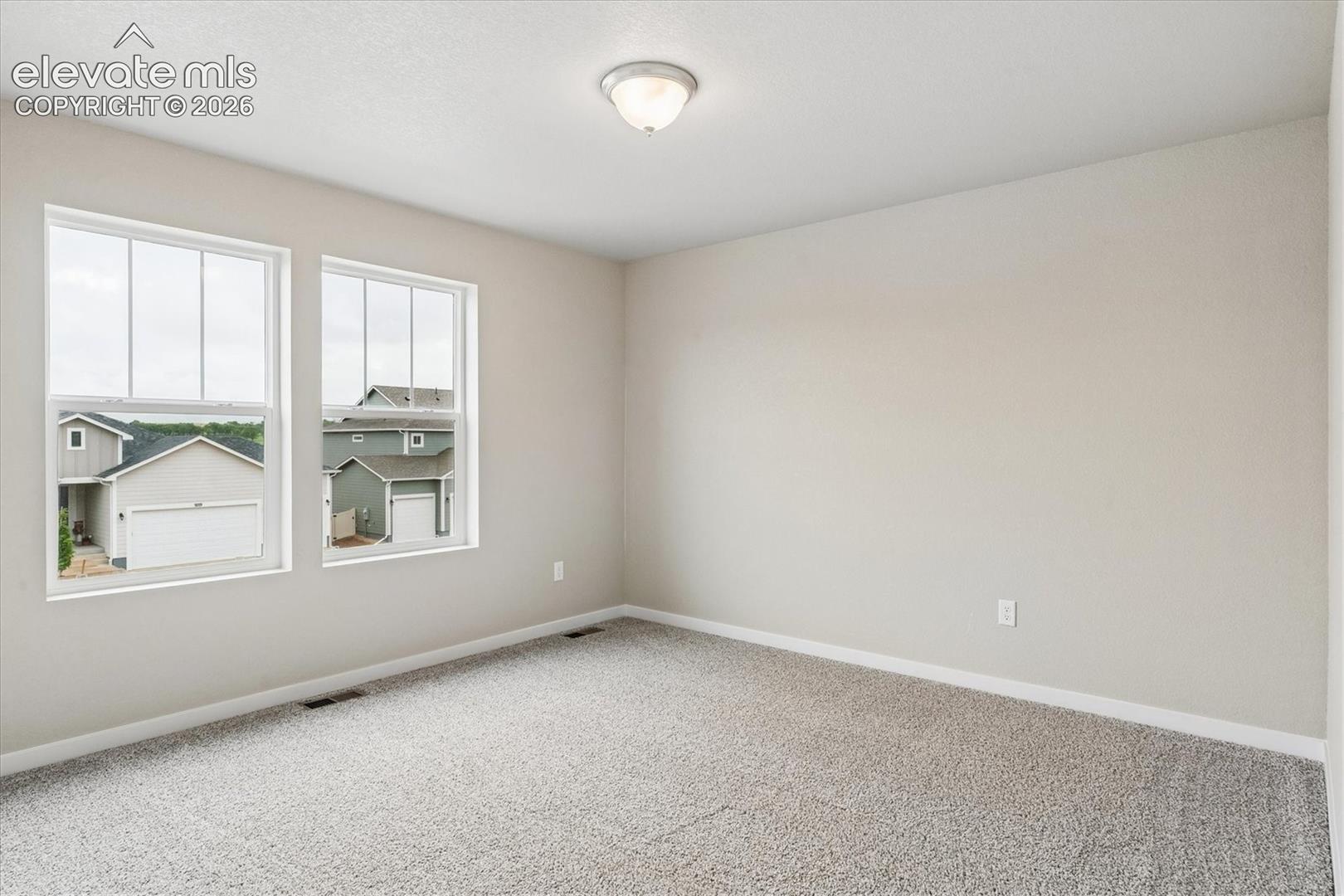 Listing photo 12 for 9708 Blaurock Drive