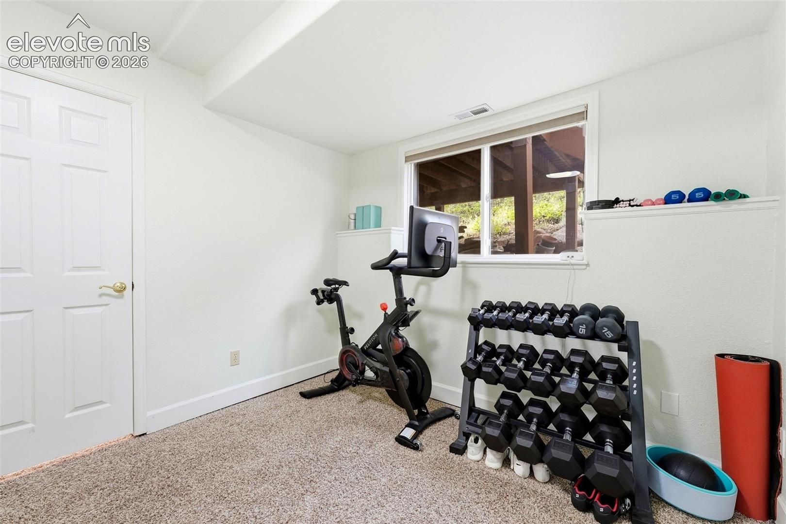 Listing photo 6 for 345 Cheshire Court