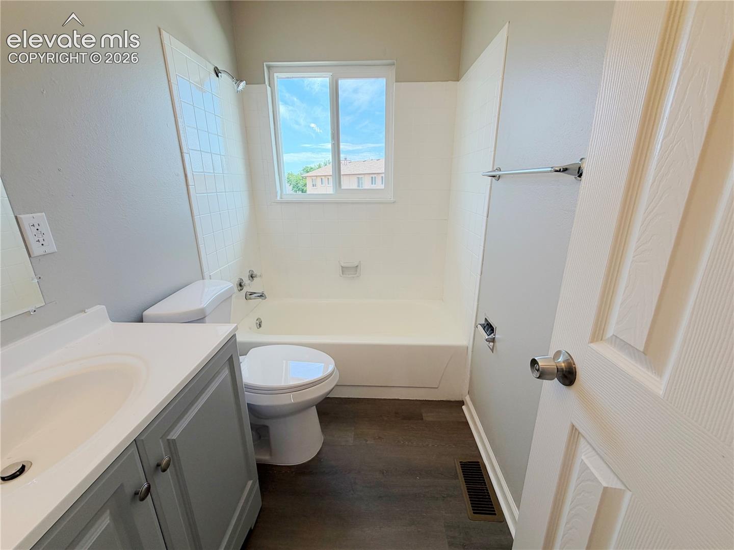 Listing photo 18 for 3075 Starlight Circle