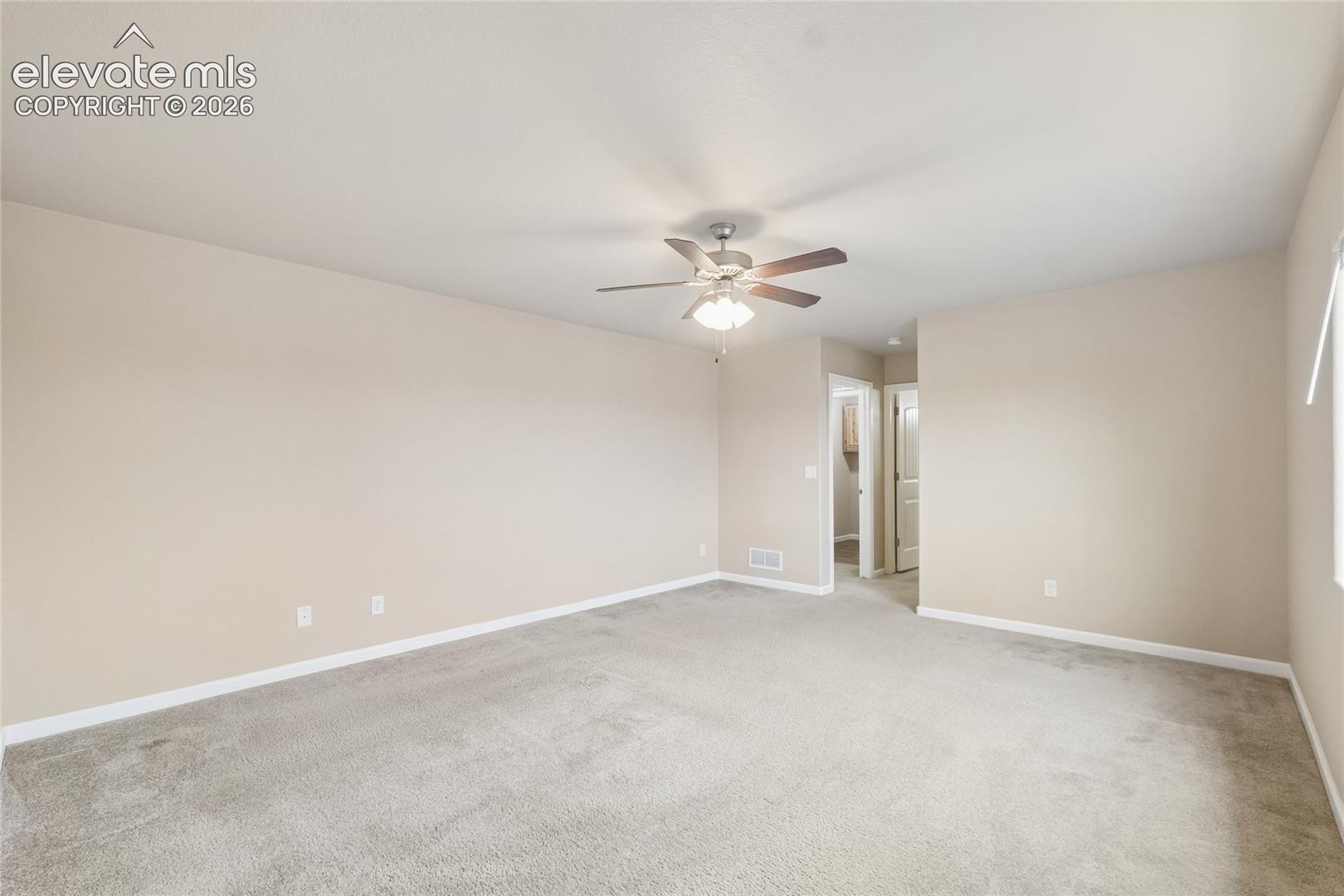 Listing photo 9 for 11528 Louvre Point