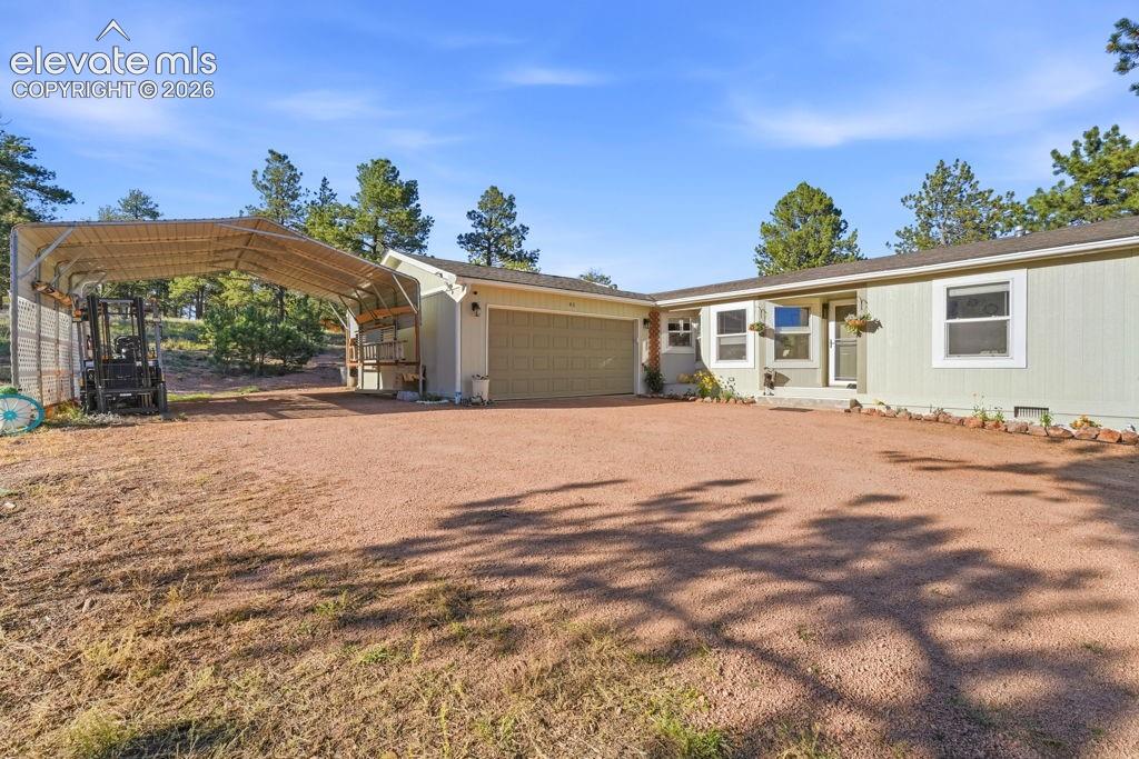 Listing photo 2 for 61 Forge Drive