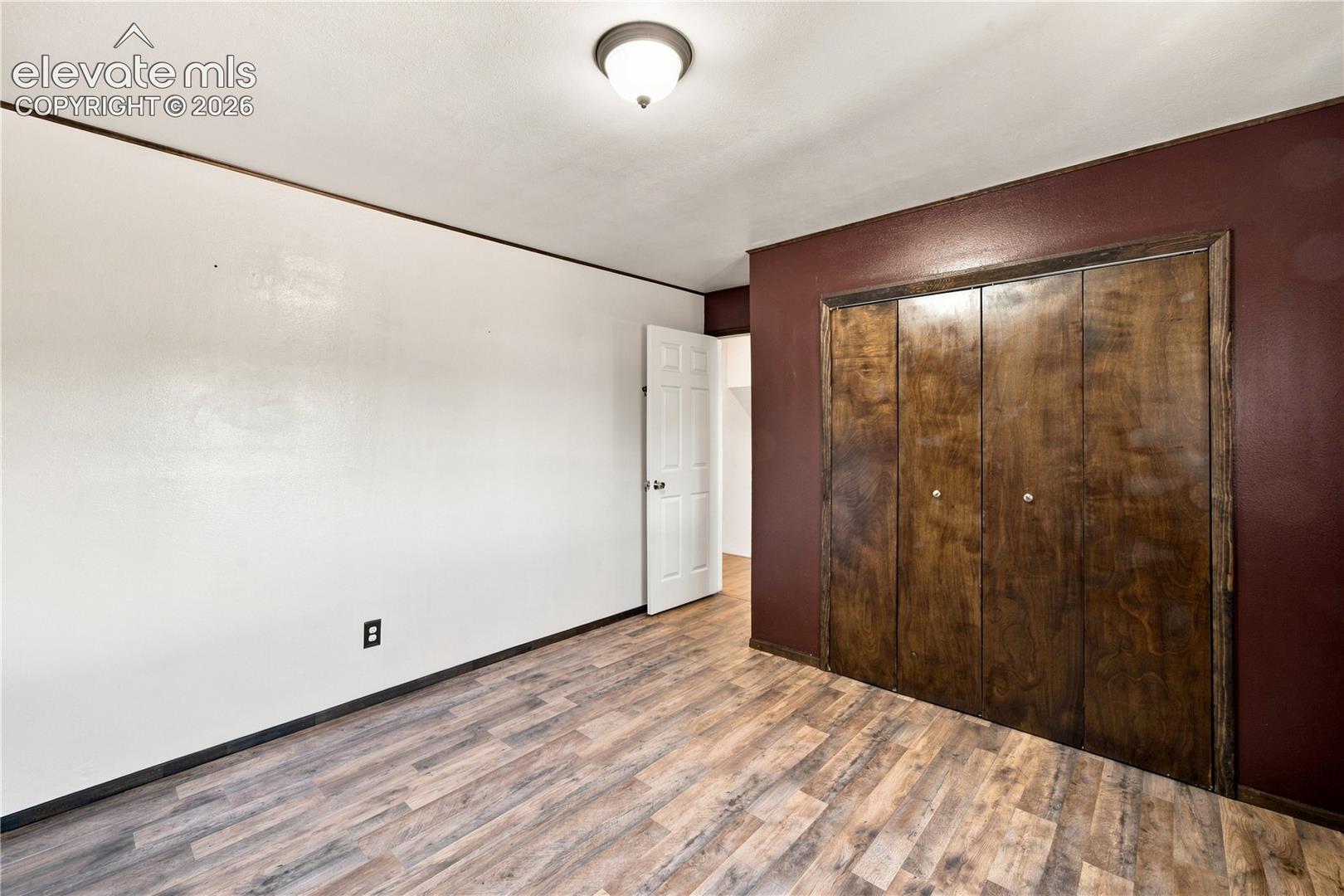 Listing photo 8 for 540 Starlite Drive