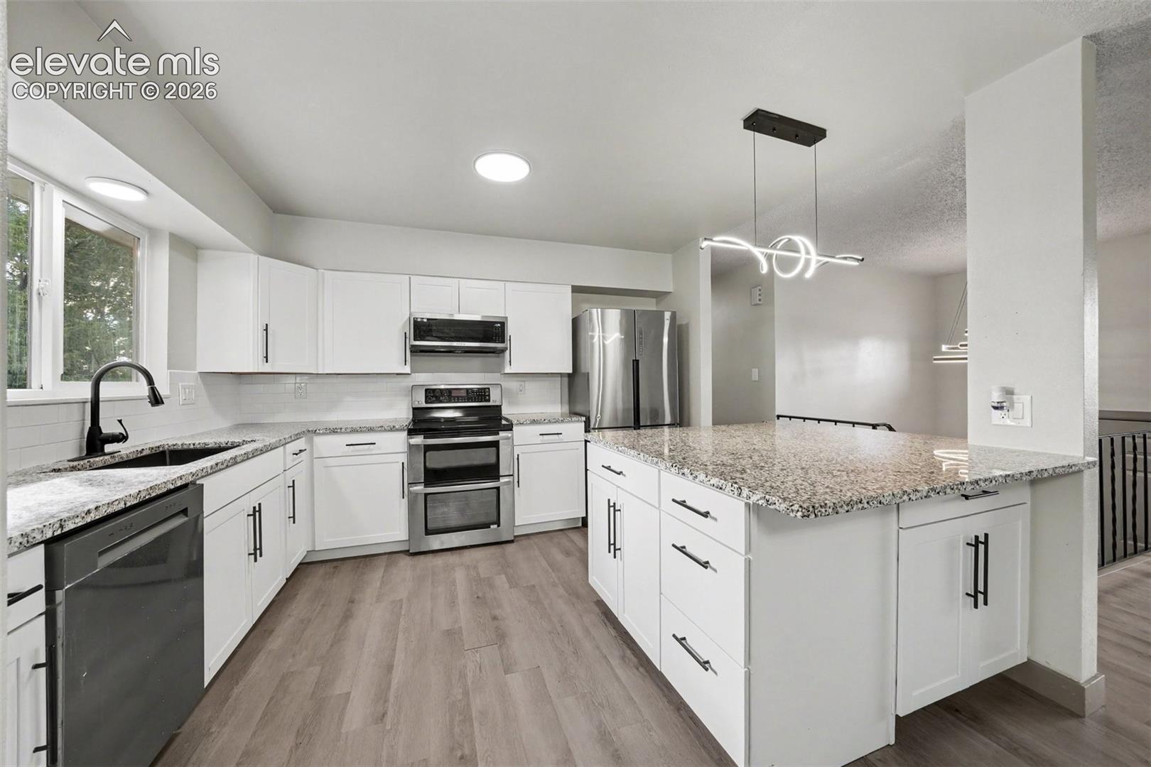 6895 Defoe Avenue, photo 2