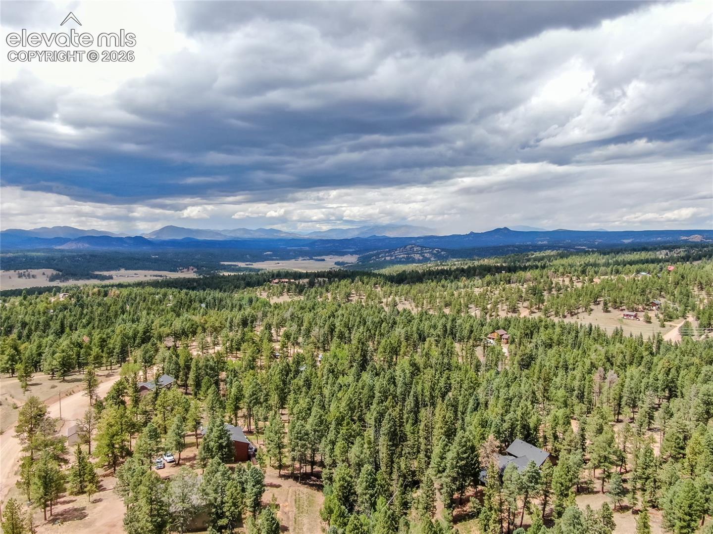 Listing photo 6 for 1427 N Mountain Estates Road