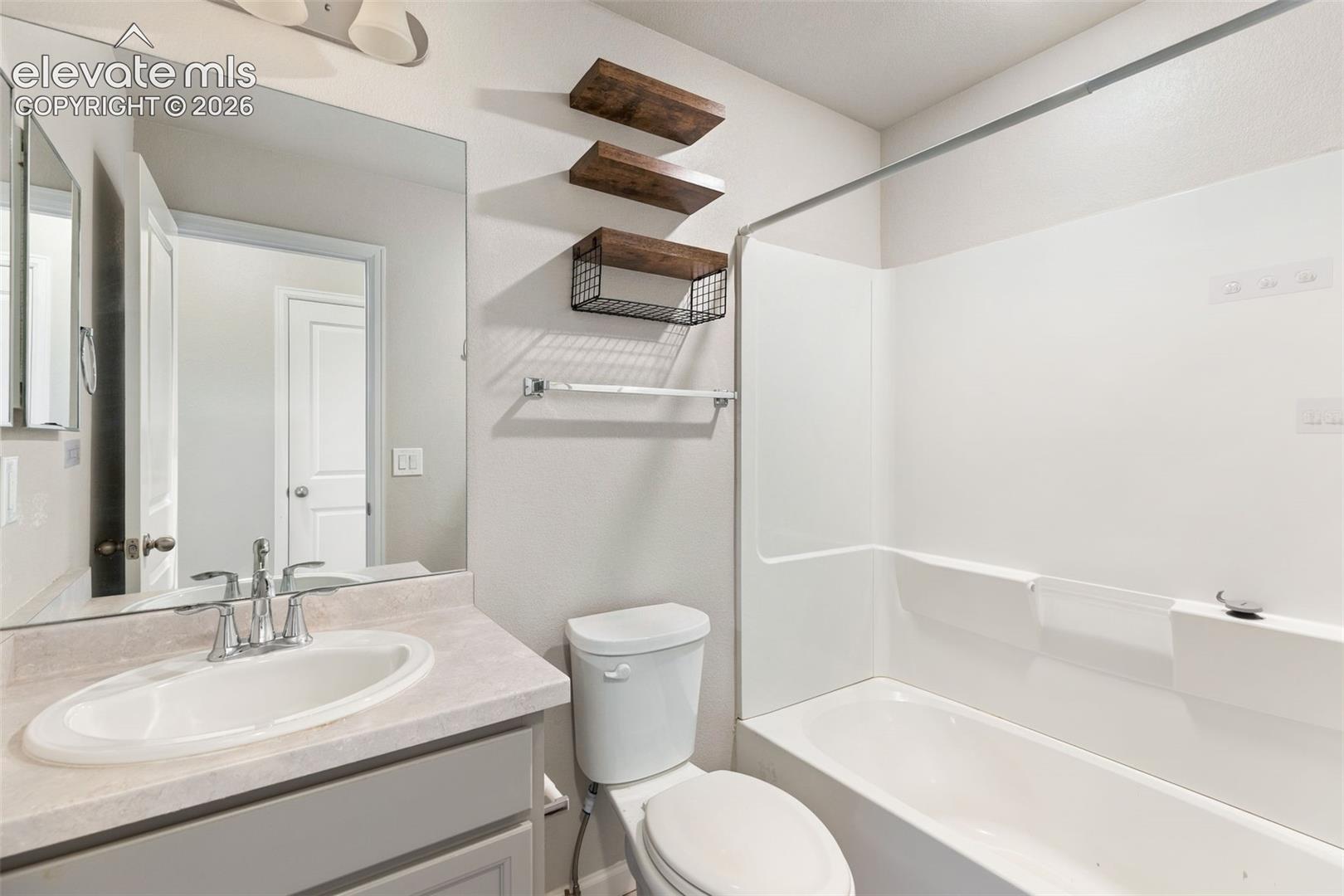 Listing photo 17 for 10621 Castor Drive