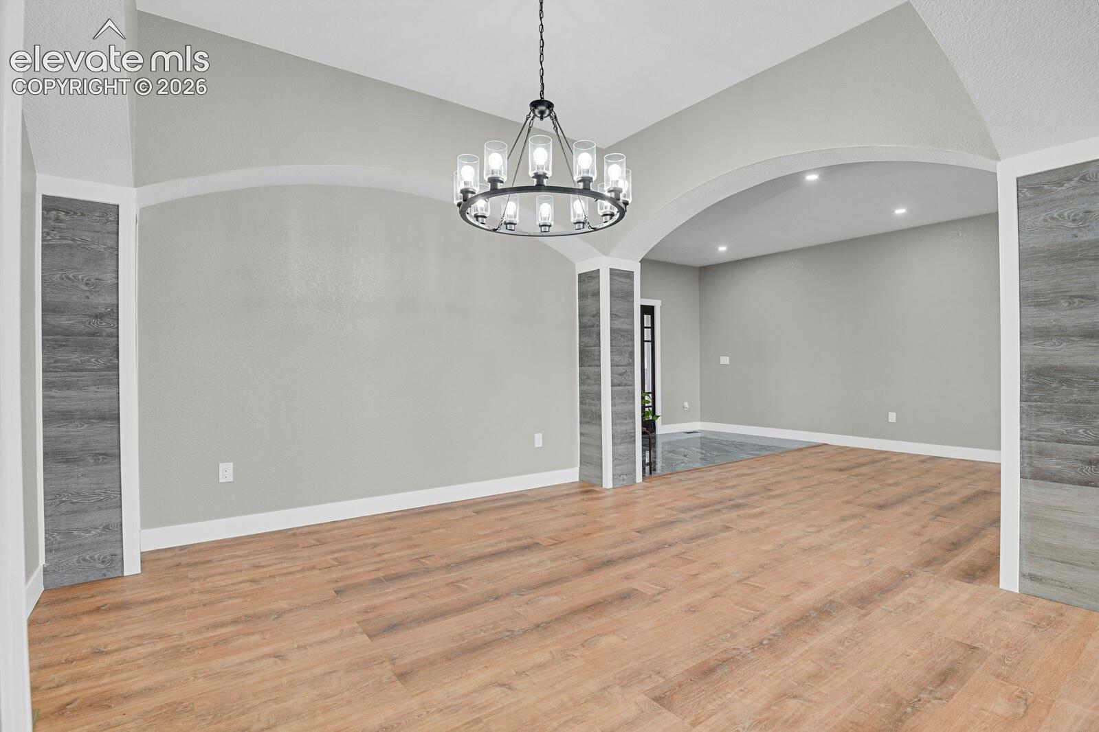 Listing photo 12 for 2015 N Ellicott Highway