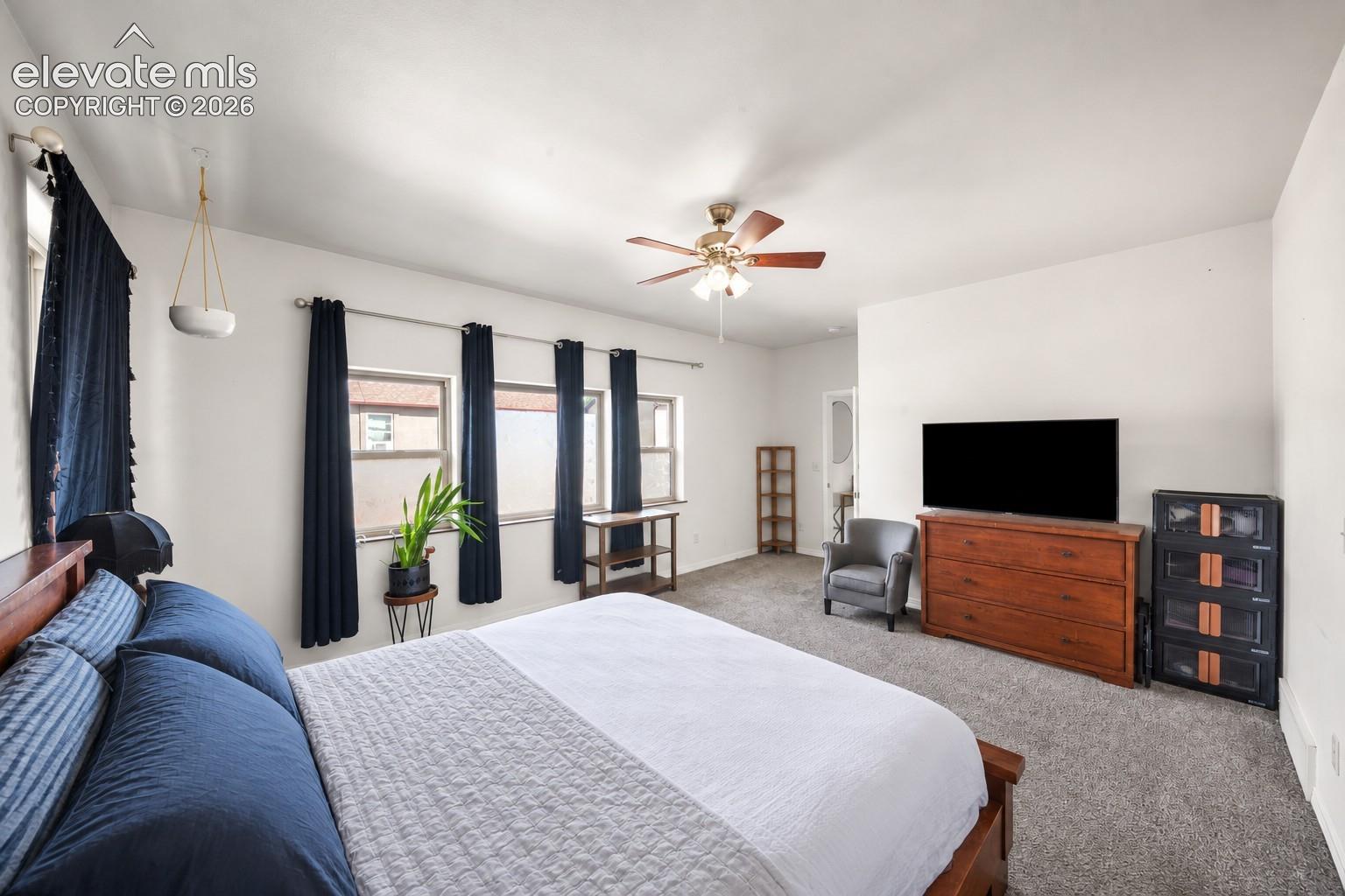 Listing photo 14 for 701 Valley View Drive